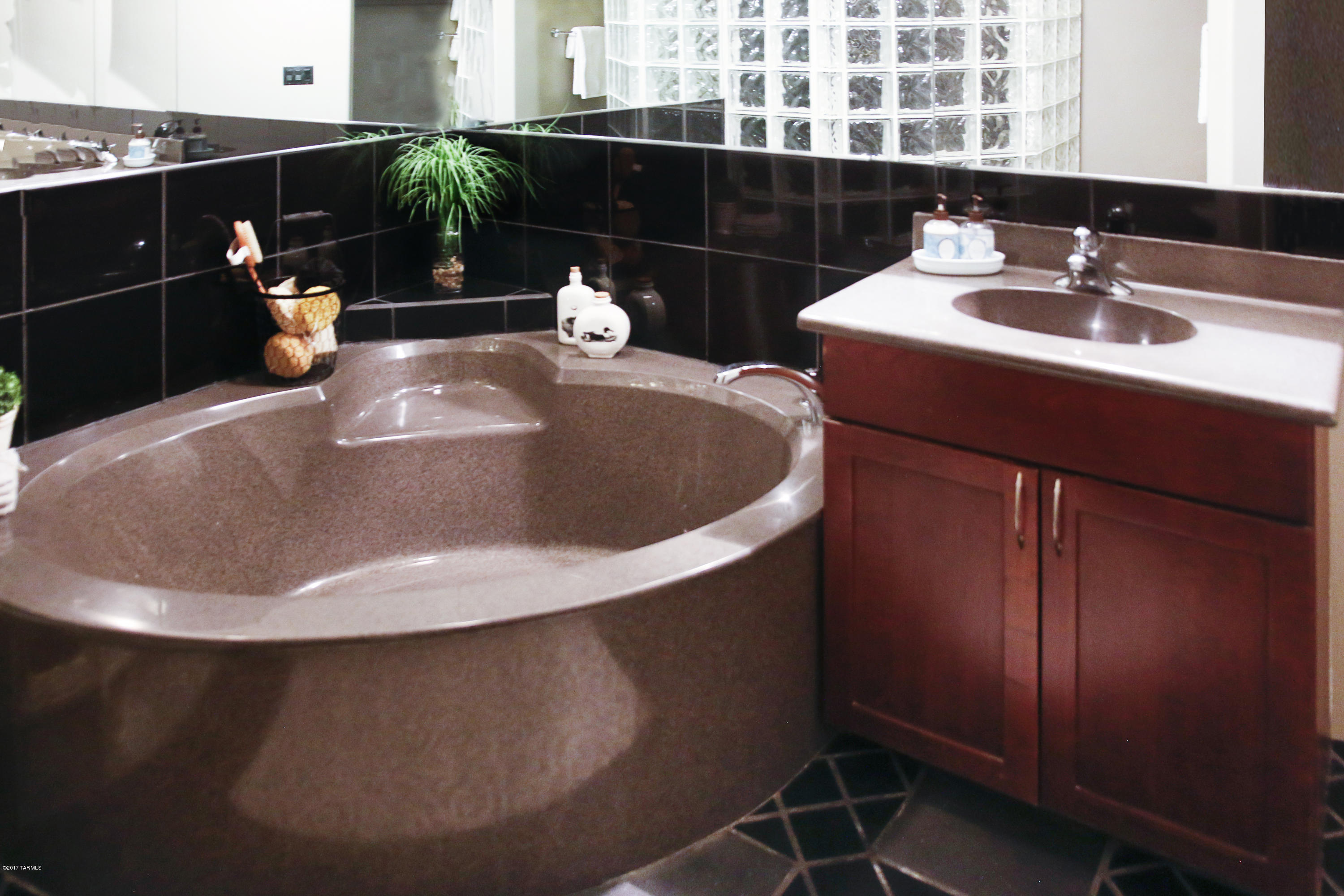 15675 N Equestrian Trail