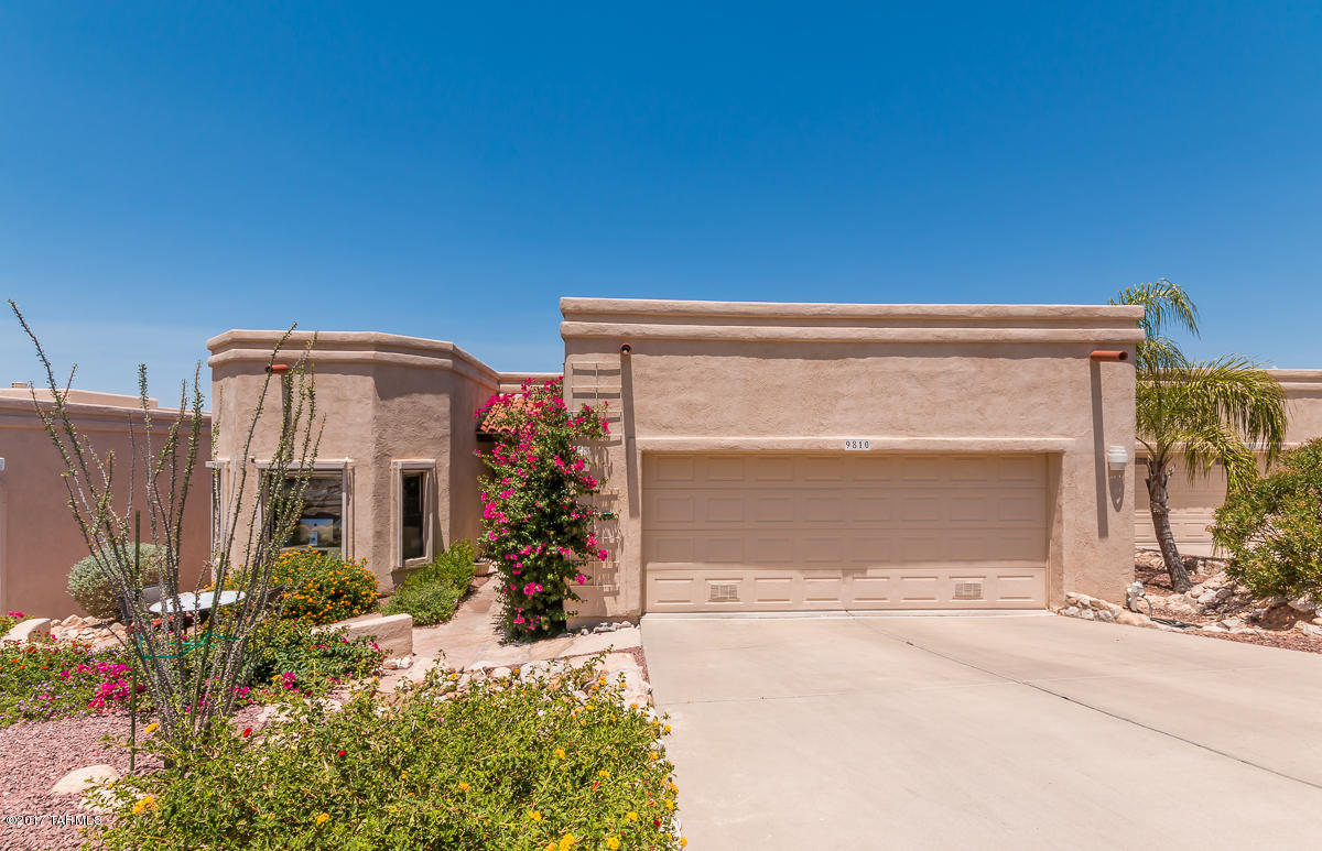 9810 N Ridge Shadow Place