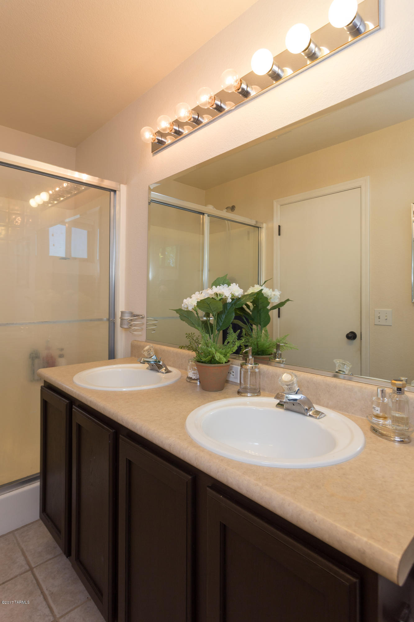 5141 E Calle Vista De Colores