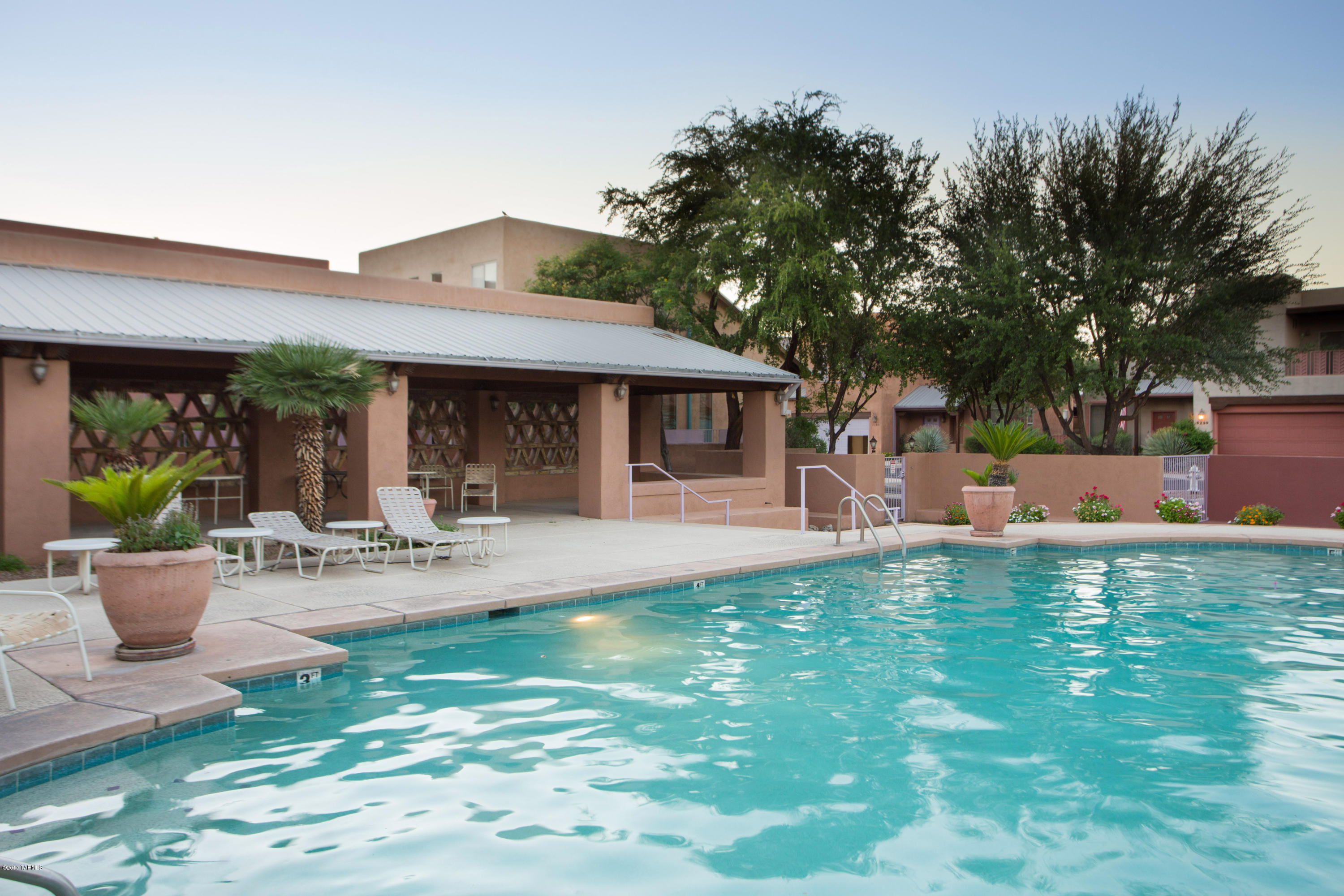 5141 E Calle Vista De Colores