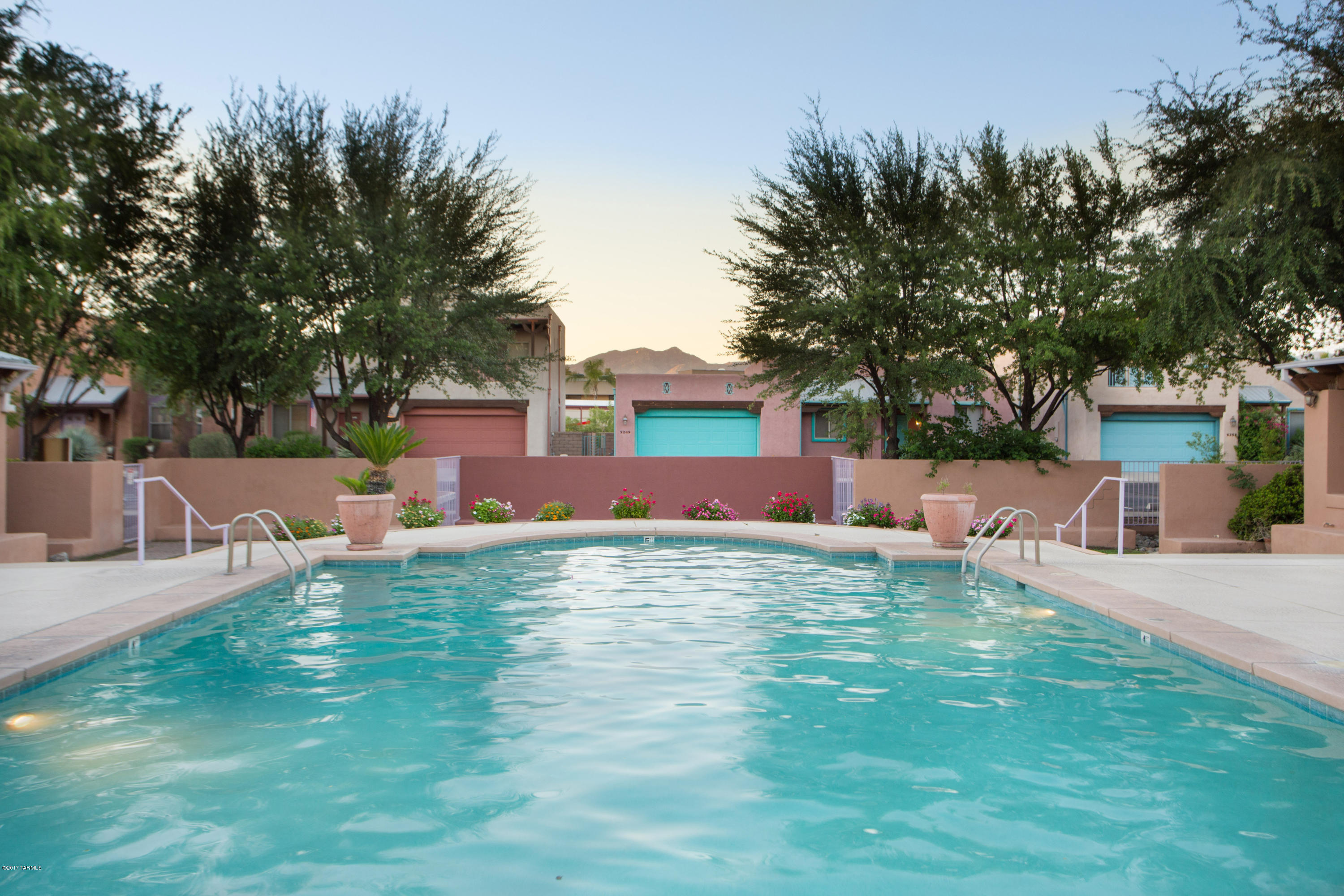 5141 E Calle Vista De Colores