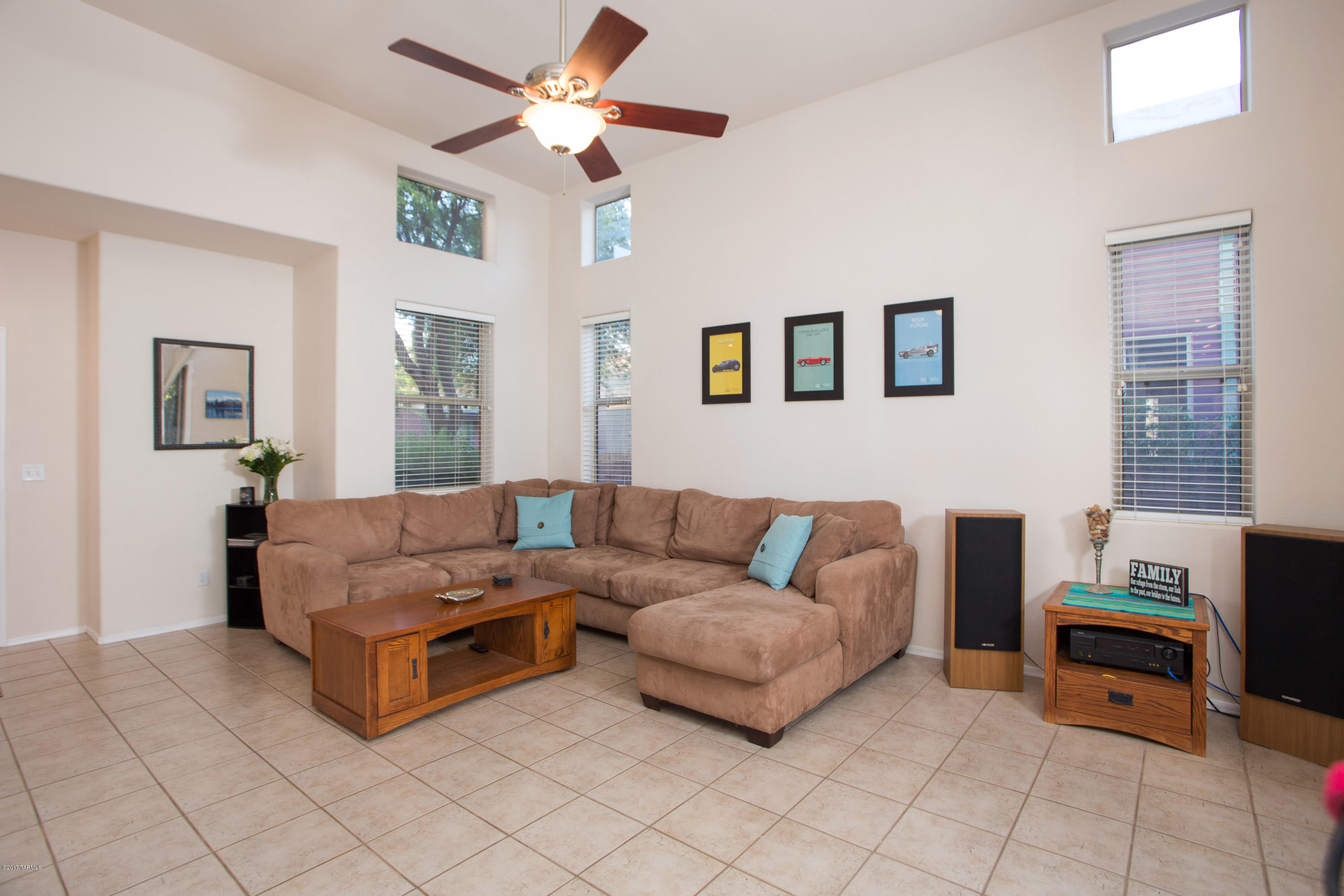 5141 E Calle Vista De Colores