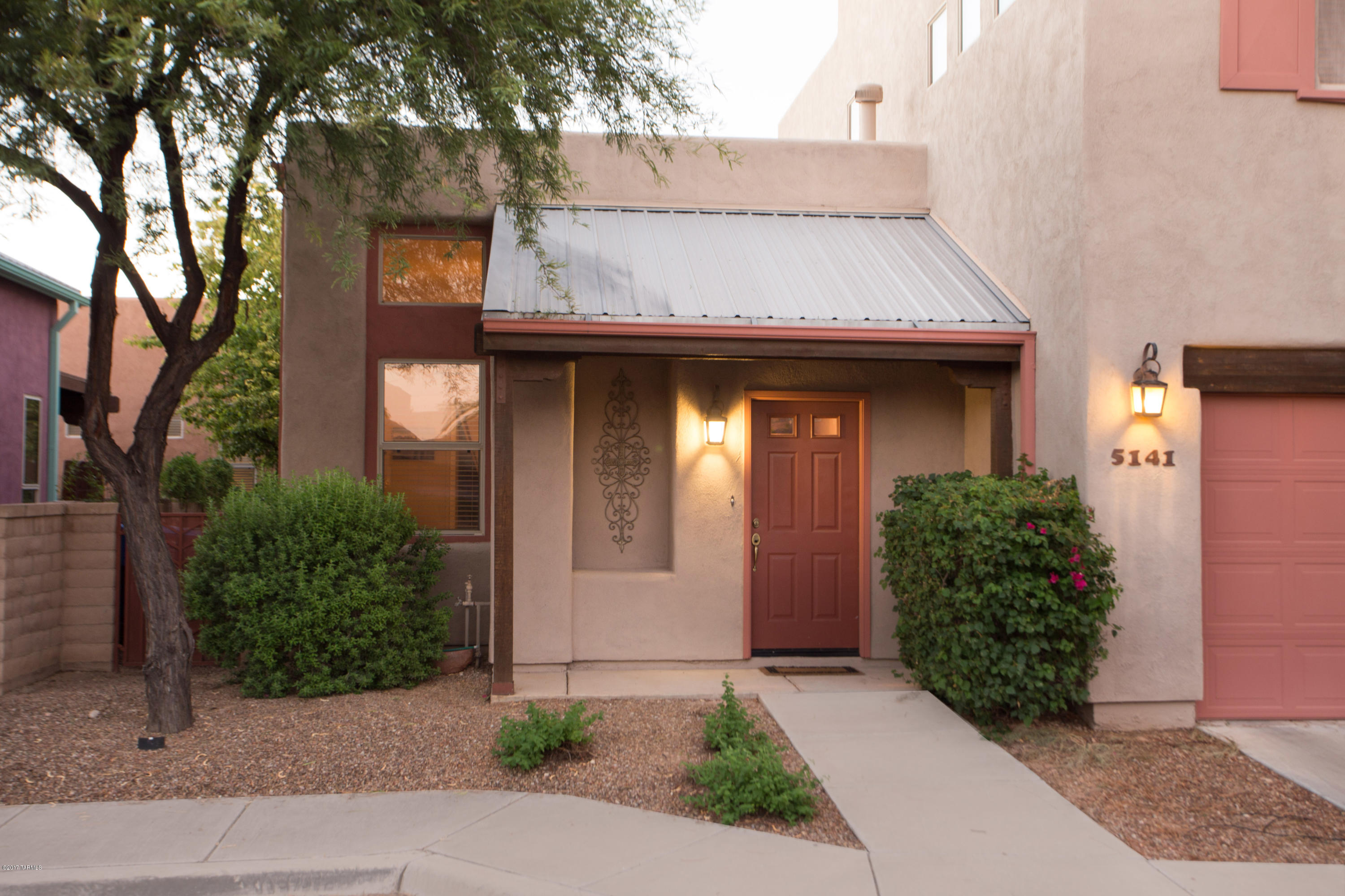 5141 E Calle Vista De Colores