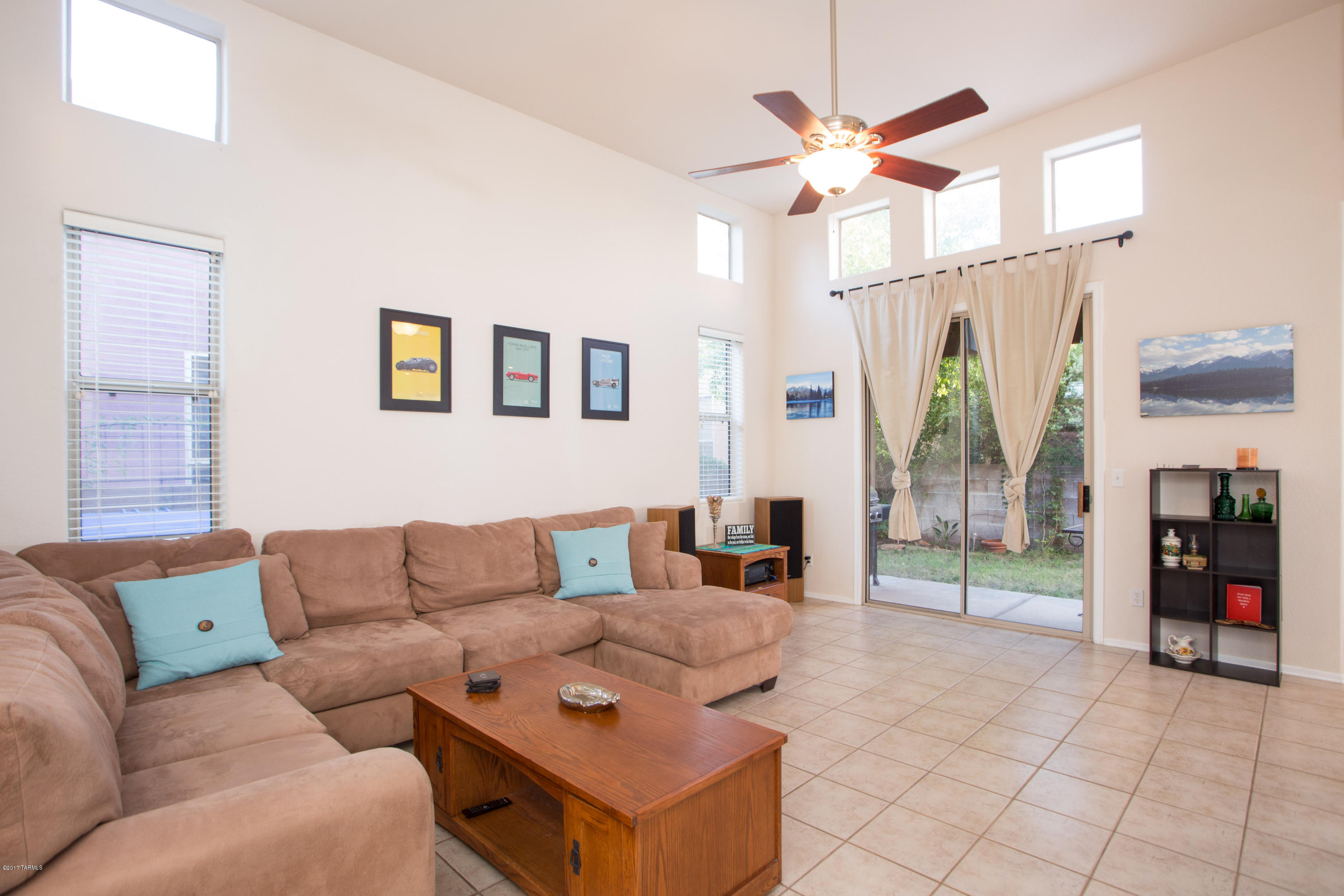 5141 E Calle Vista De Colores