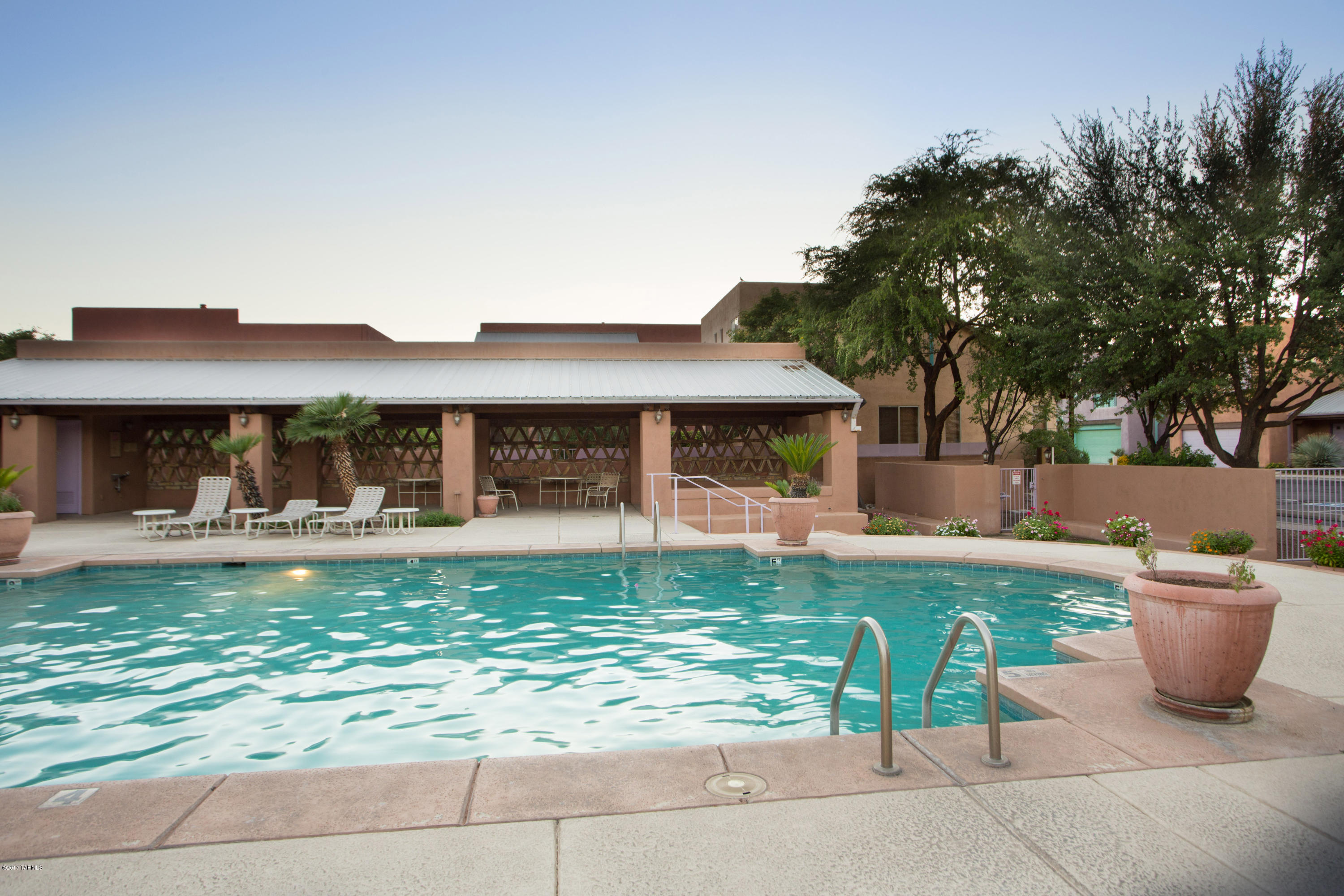 5141 E Calle Vista De Colores