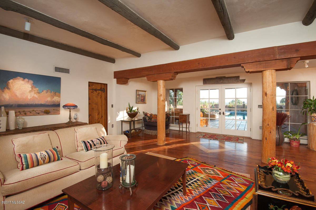 5030 N La Lomita
