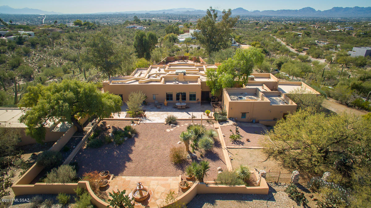 5030 N La Lomita