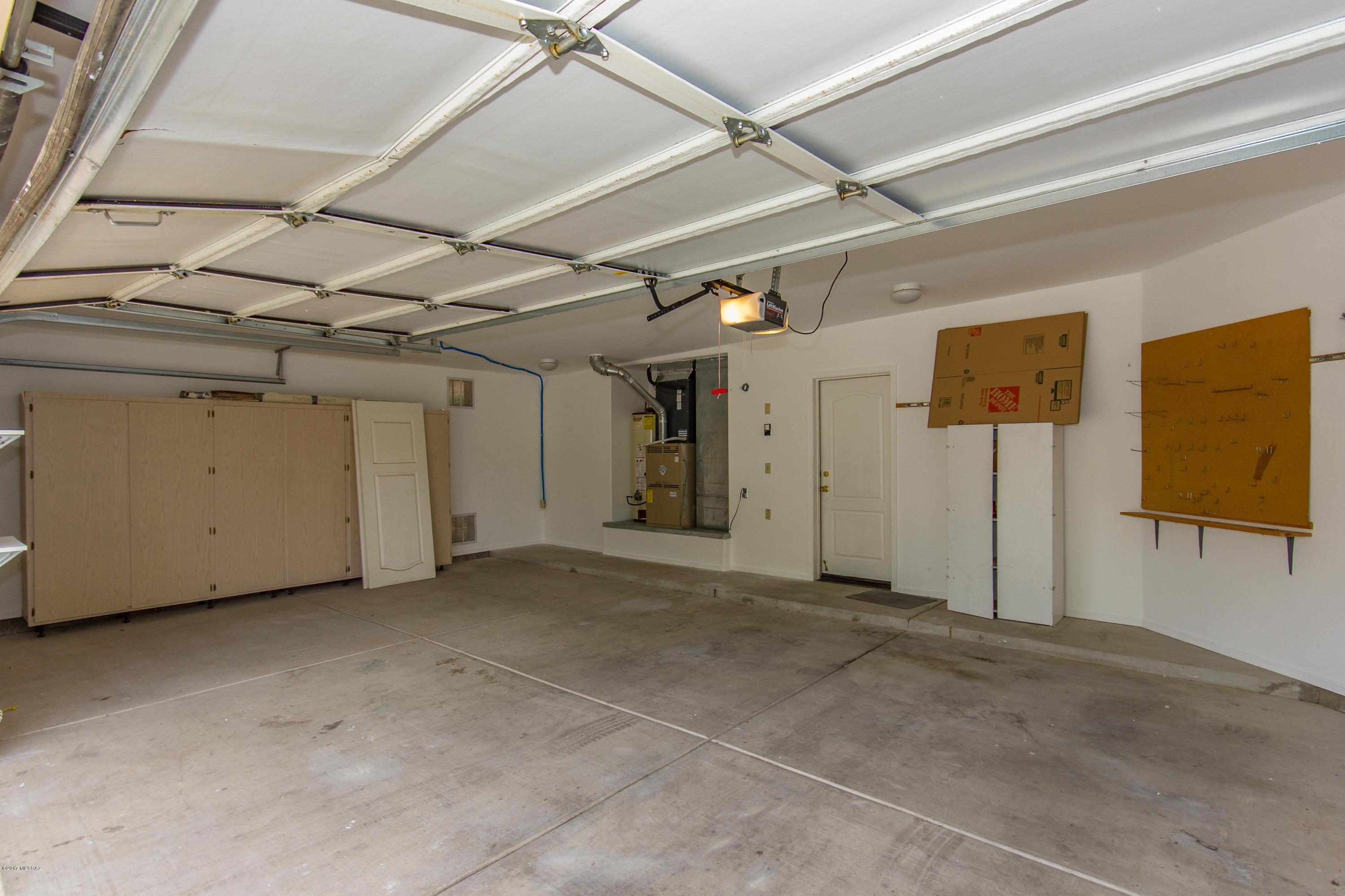 6536 N Shadow Bluff Drive