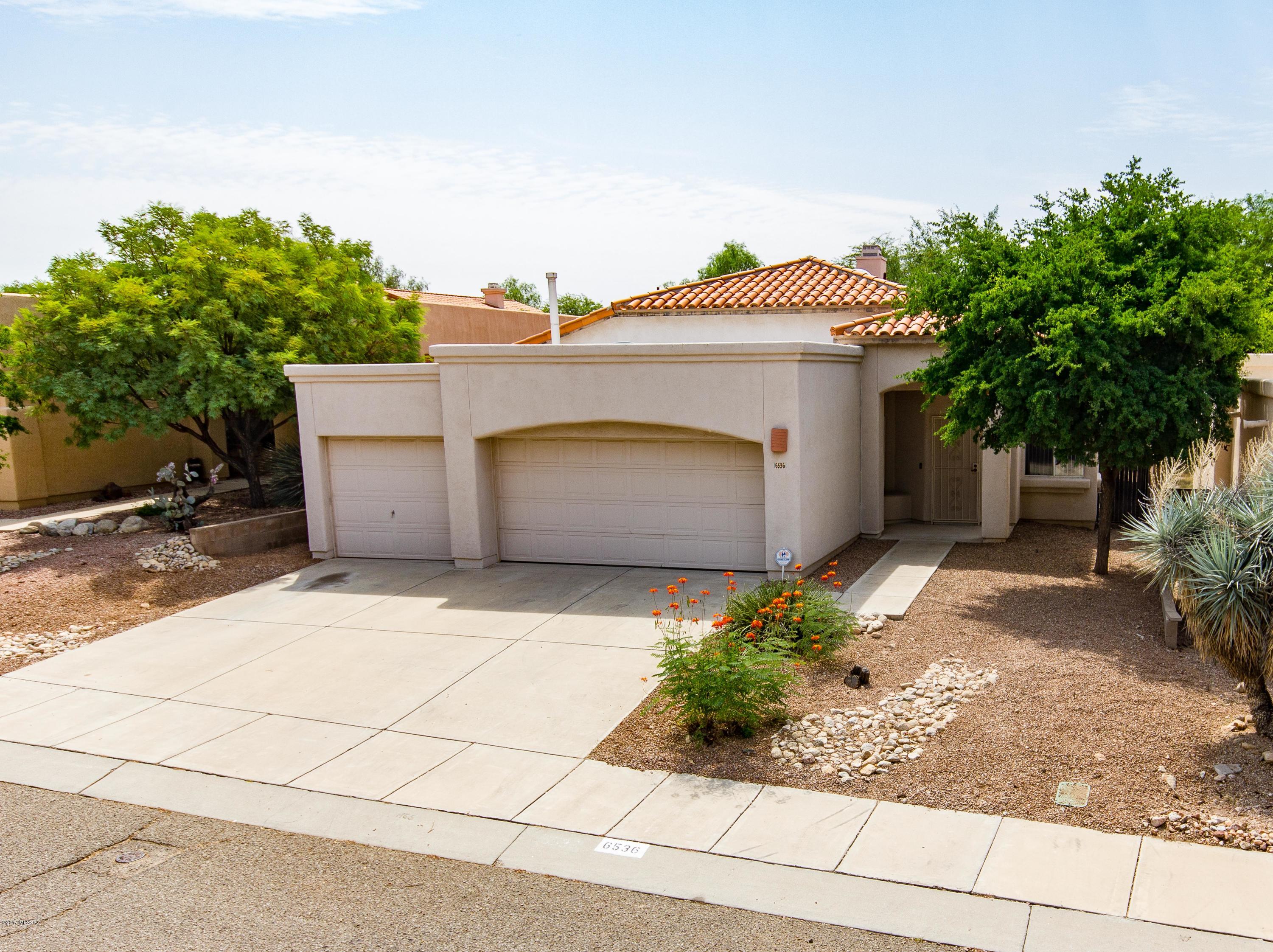 6536 N Shadow Bluff Drive