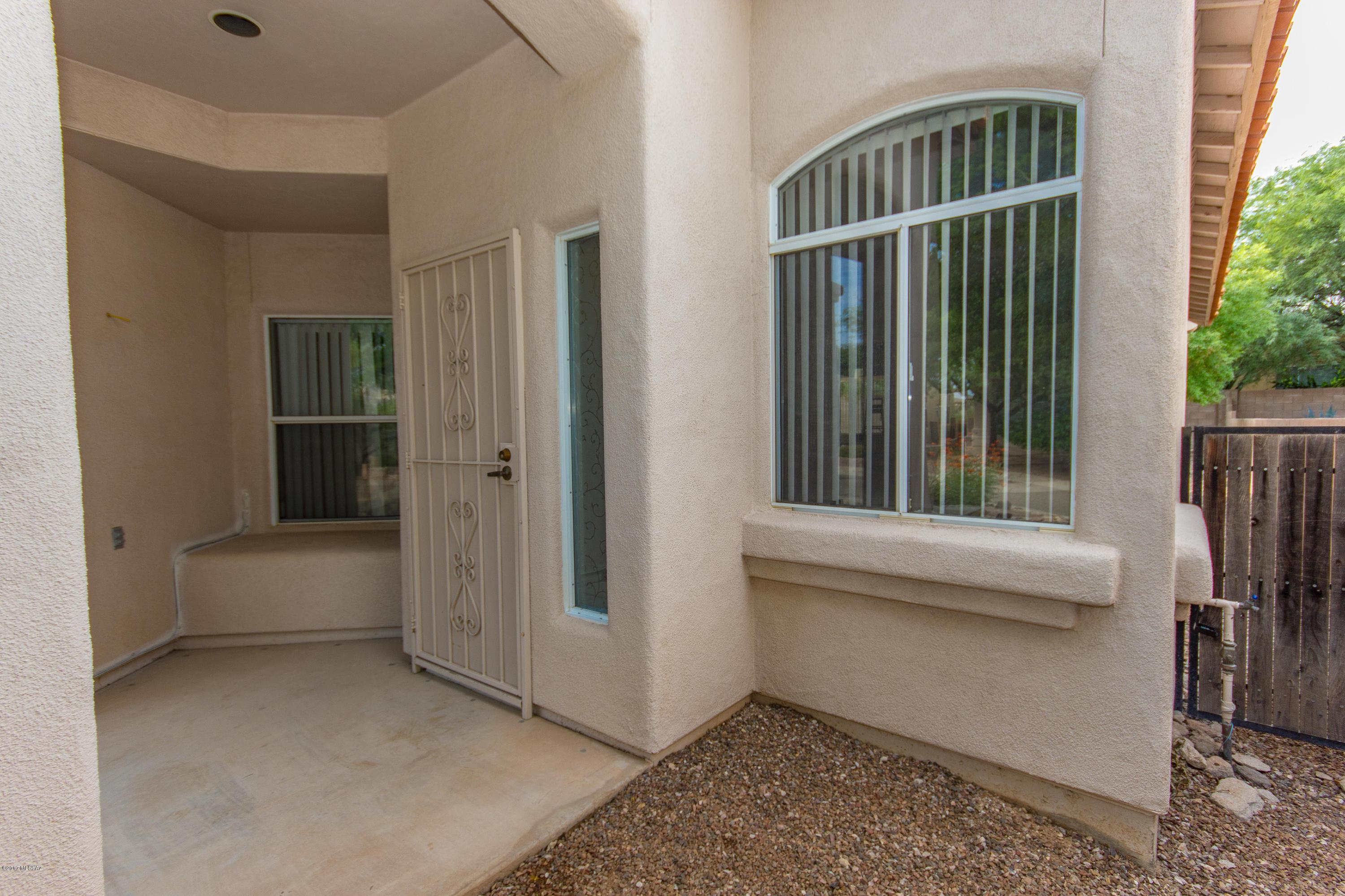6536 N Shadow Bluff Drive