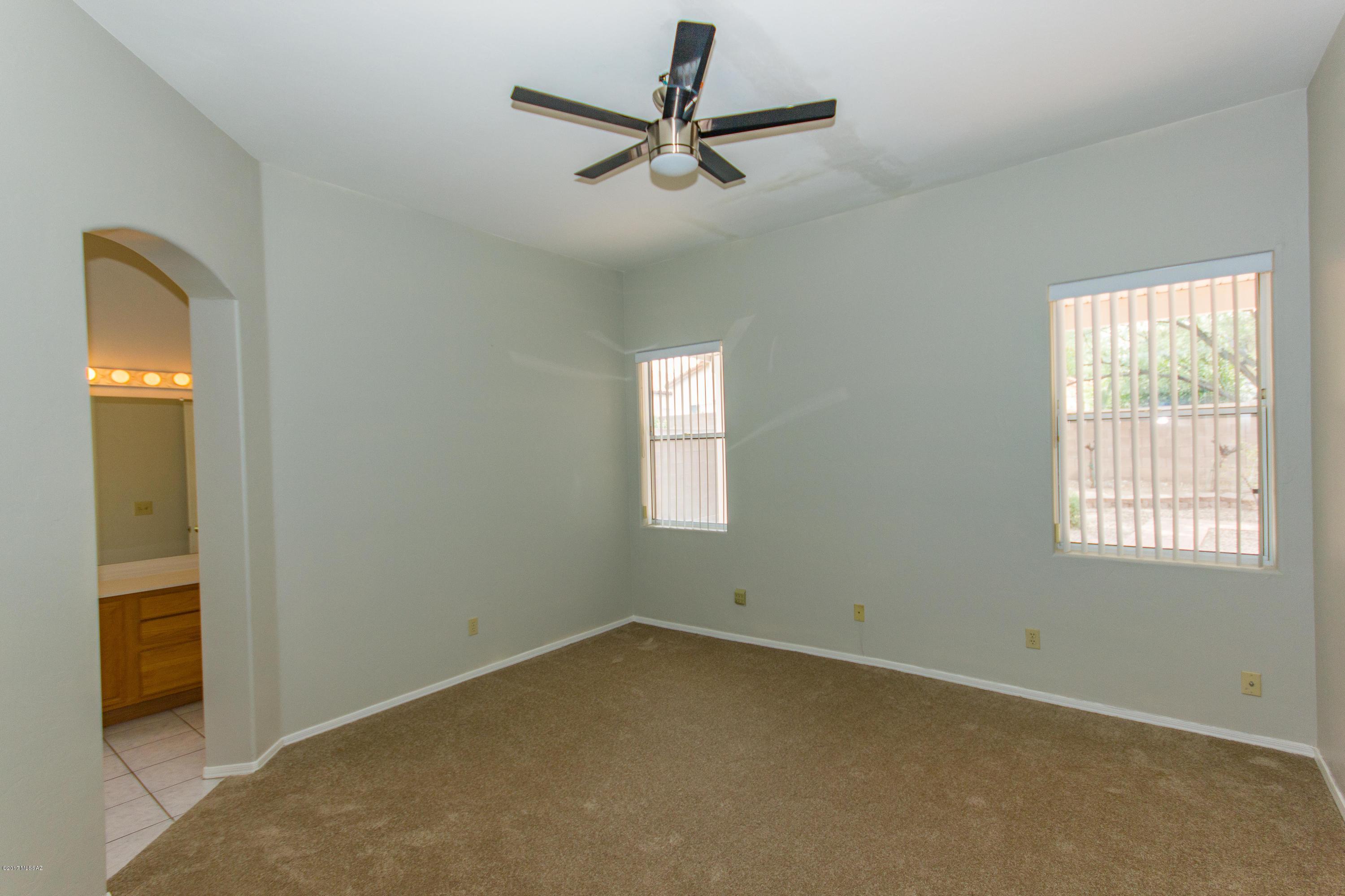 6536 N Shadow Bluff Drive