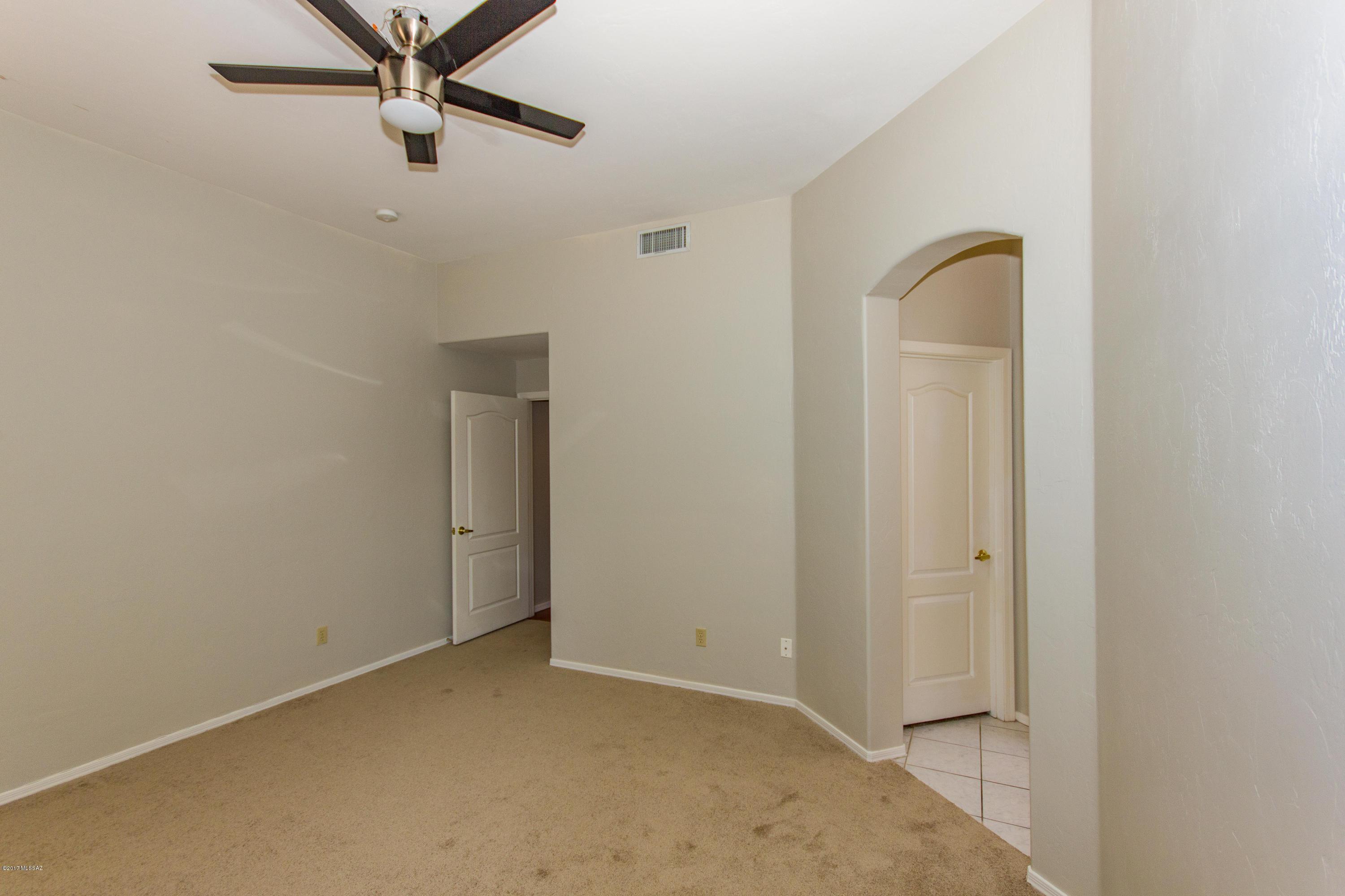 6536 N Shadow Bluff Drive