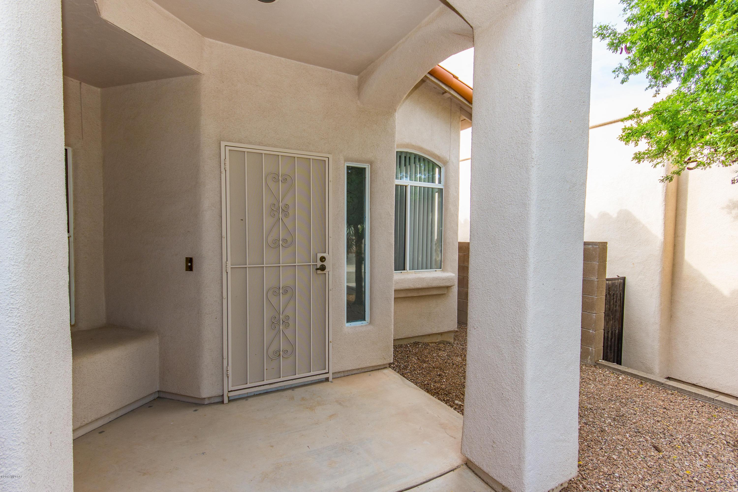 6536 N Shadow Bluff Drive