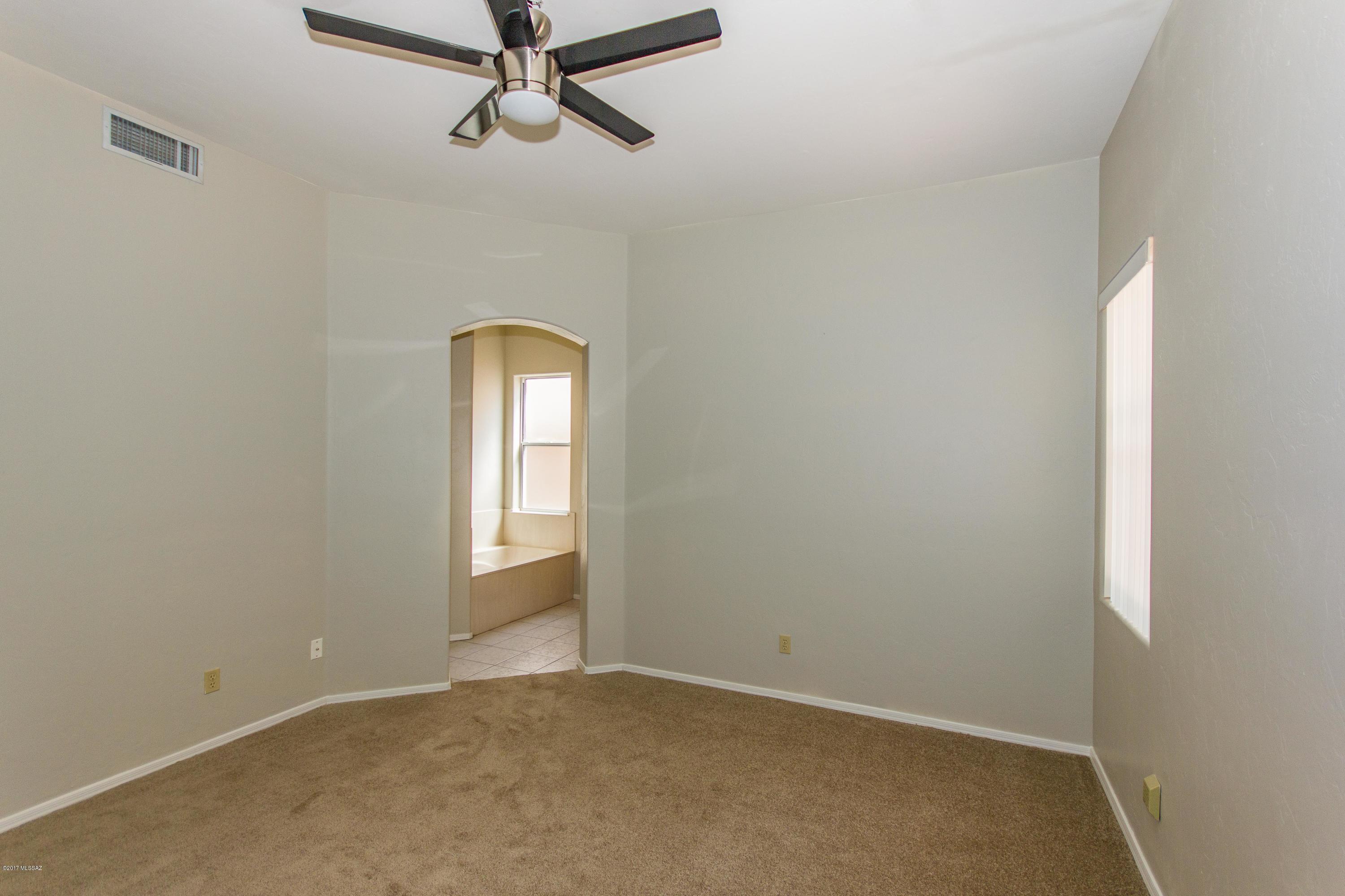 6536 N Shadow Bluff Drive