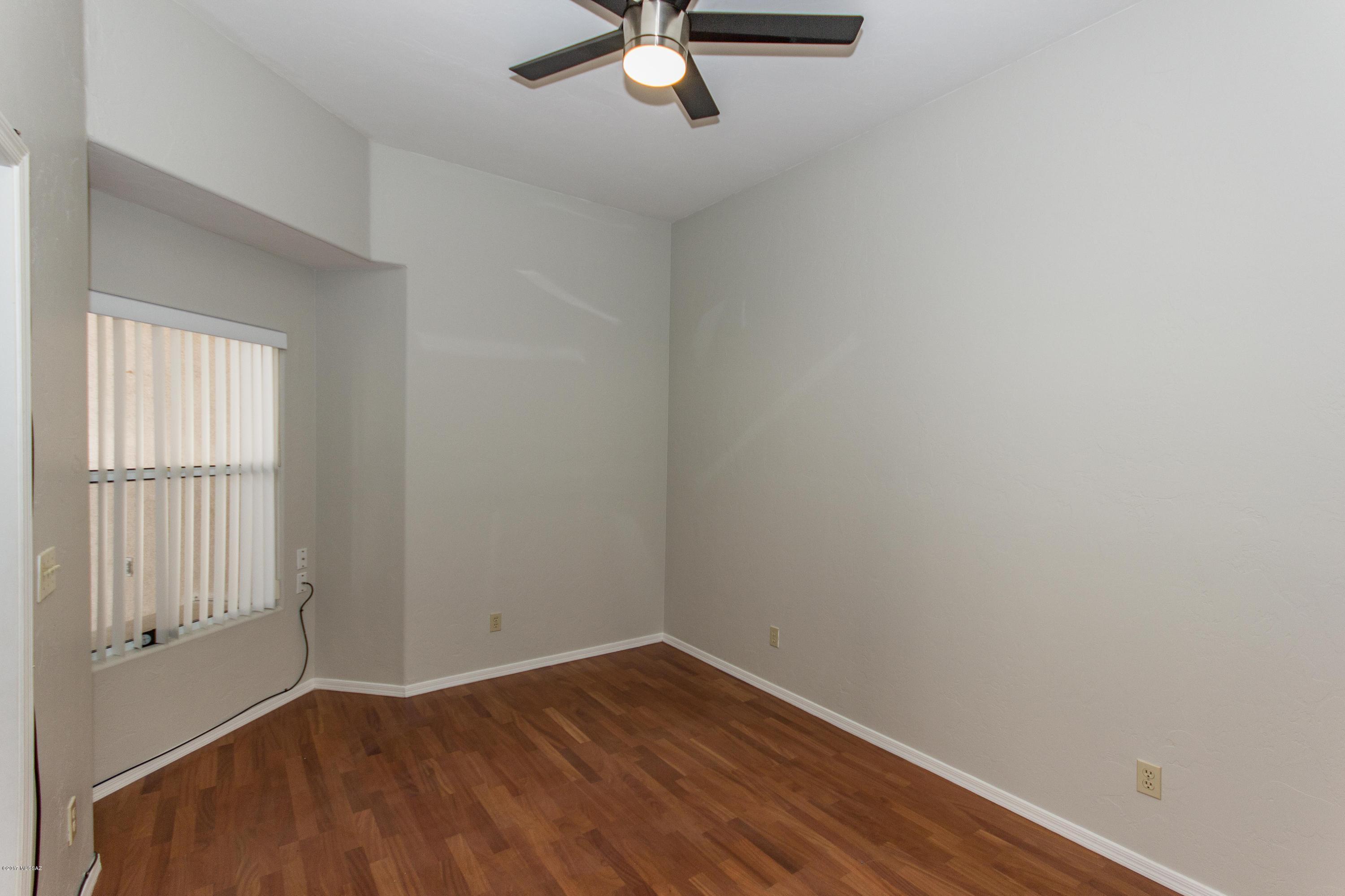 6536 N Shadow Bluff Drive