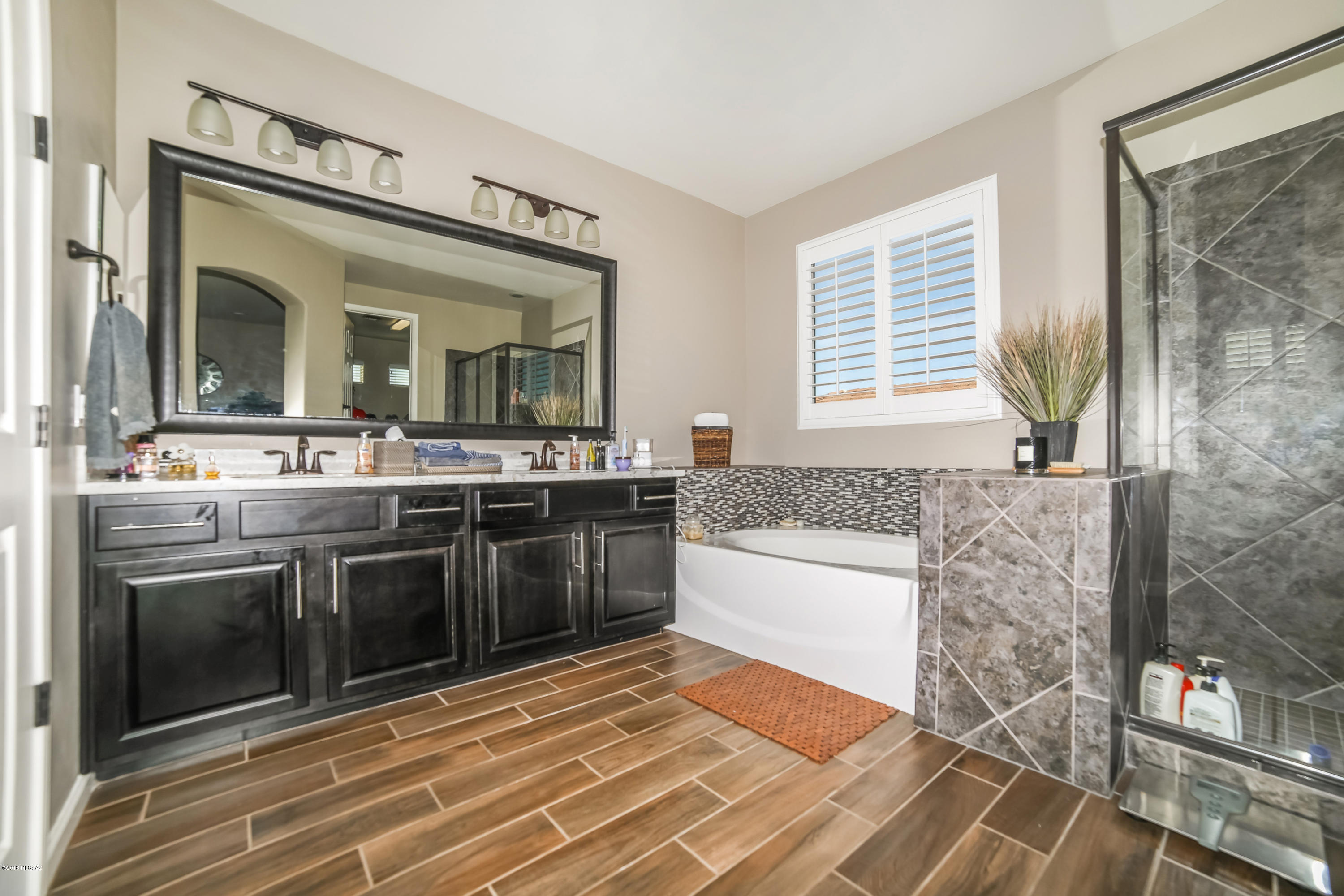 8563 N Gaetano Loop