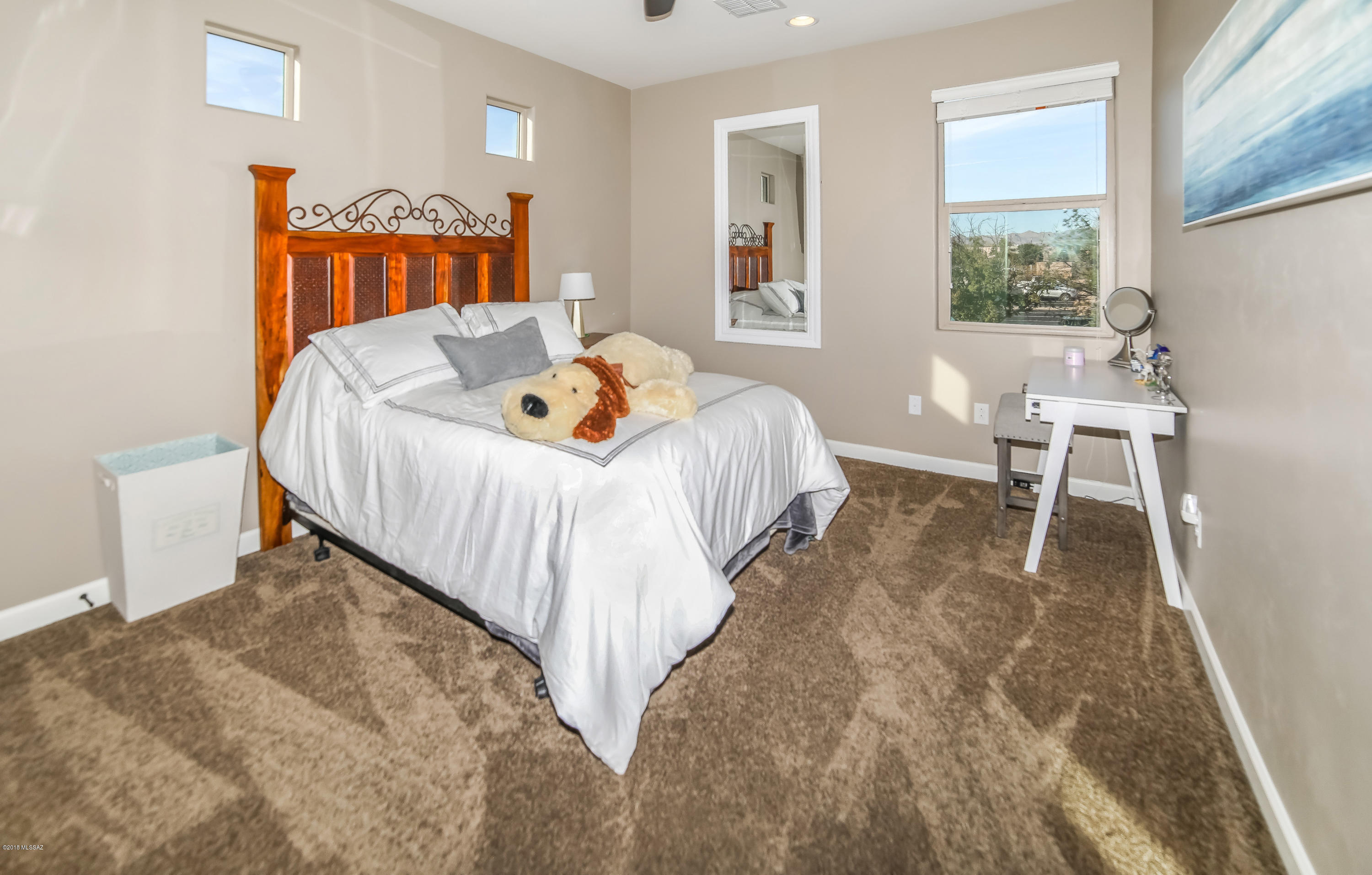 8563 N Gaetano Loop