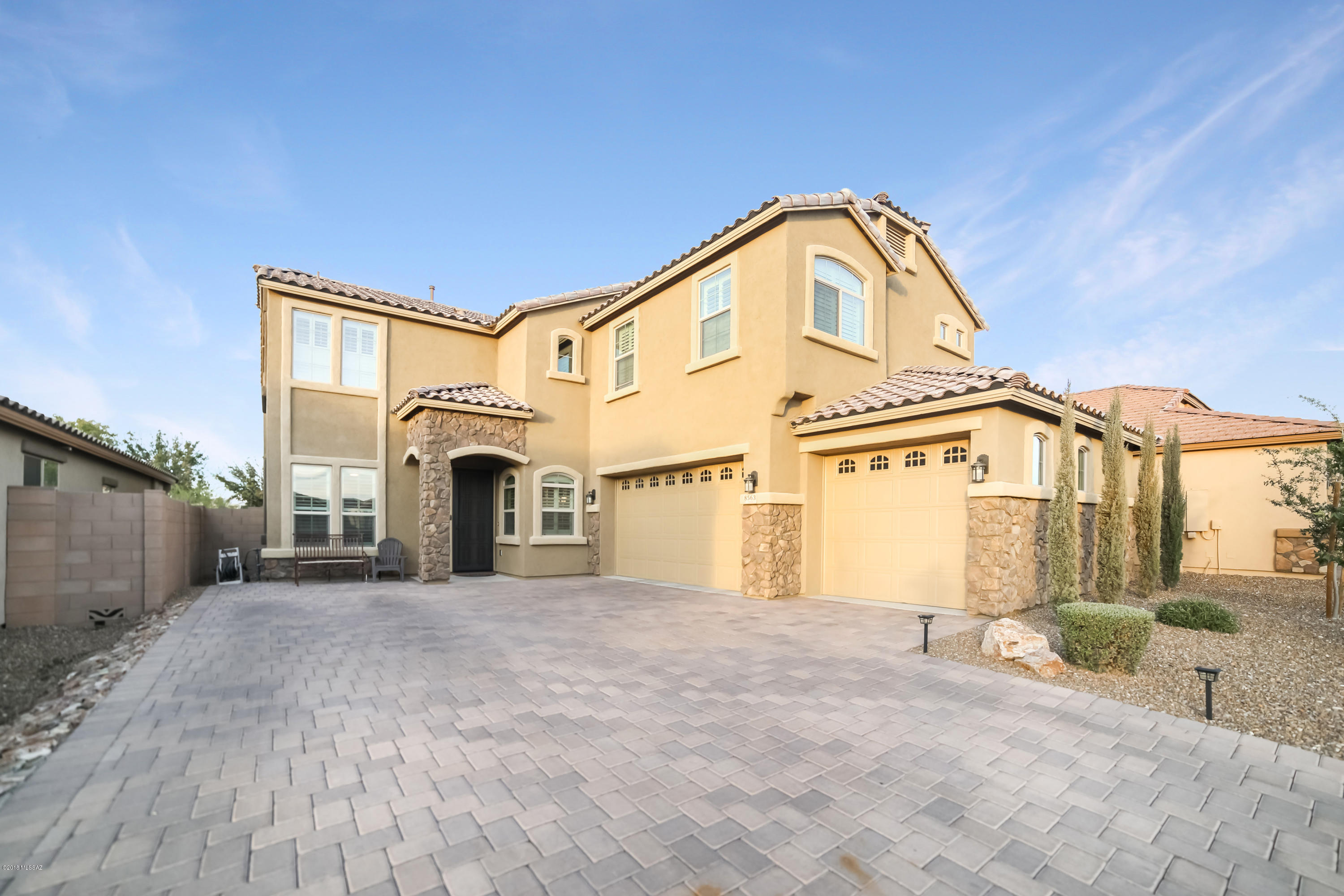 8563 N Gaetano Loop