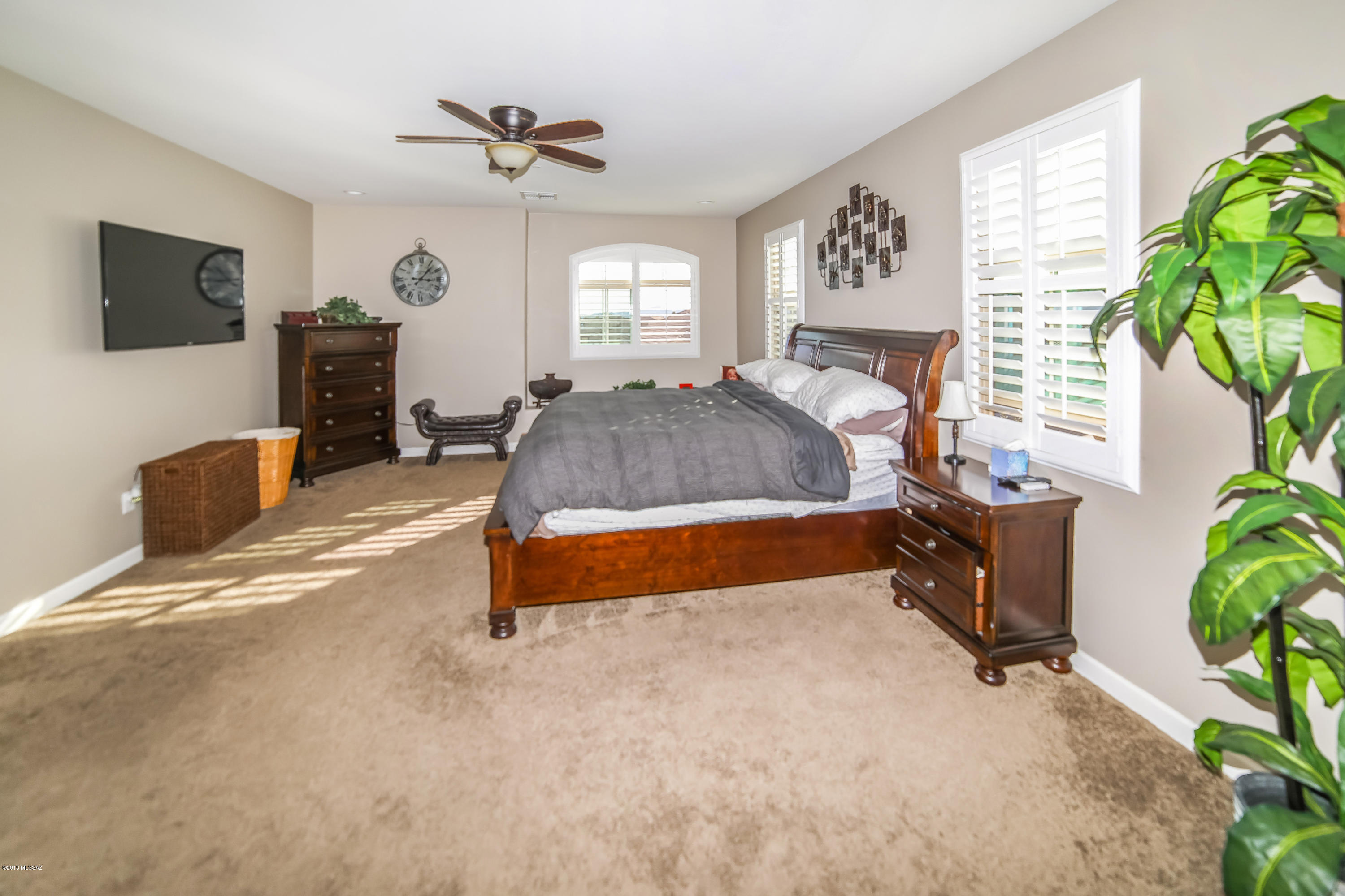 8563 N Gaetano Loop