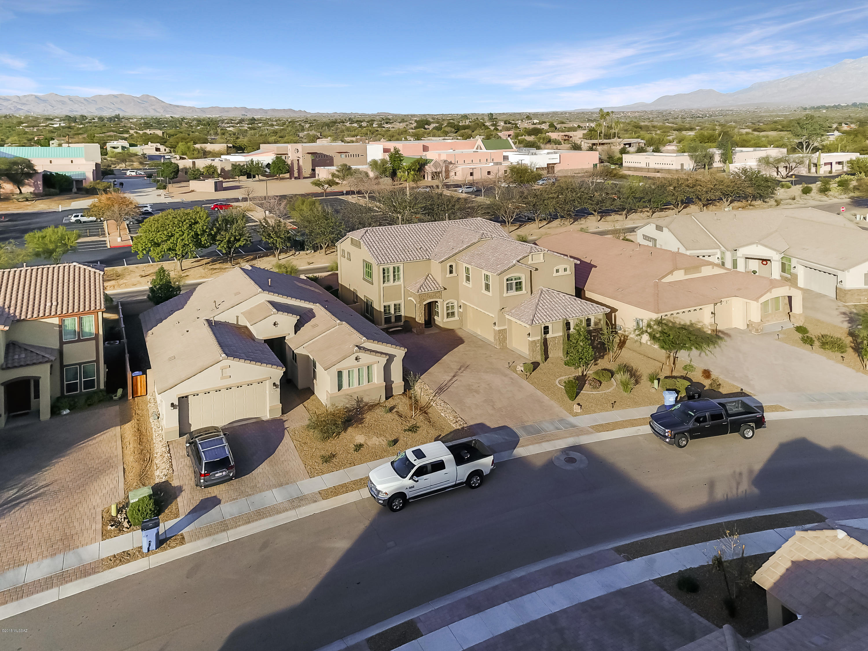 8563 N Gaetano Loop