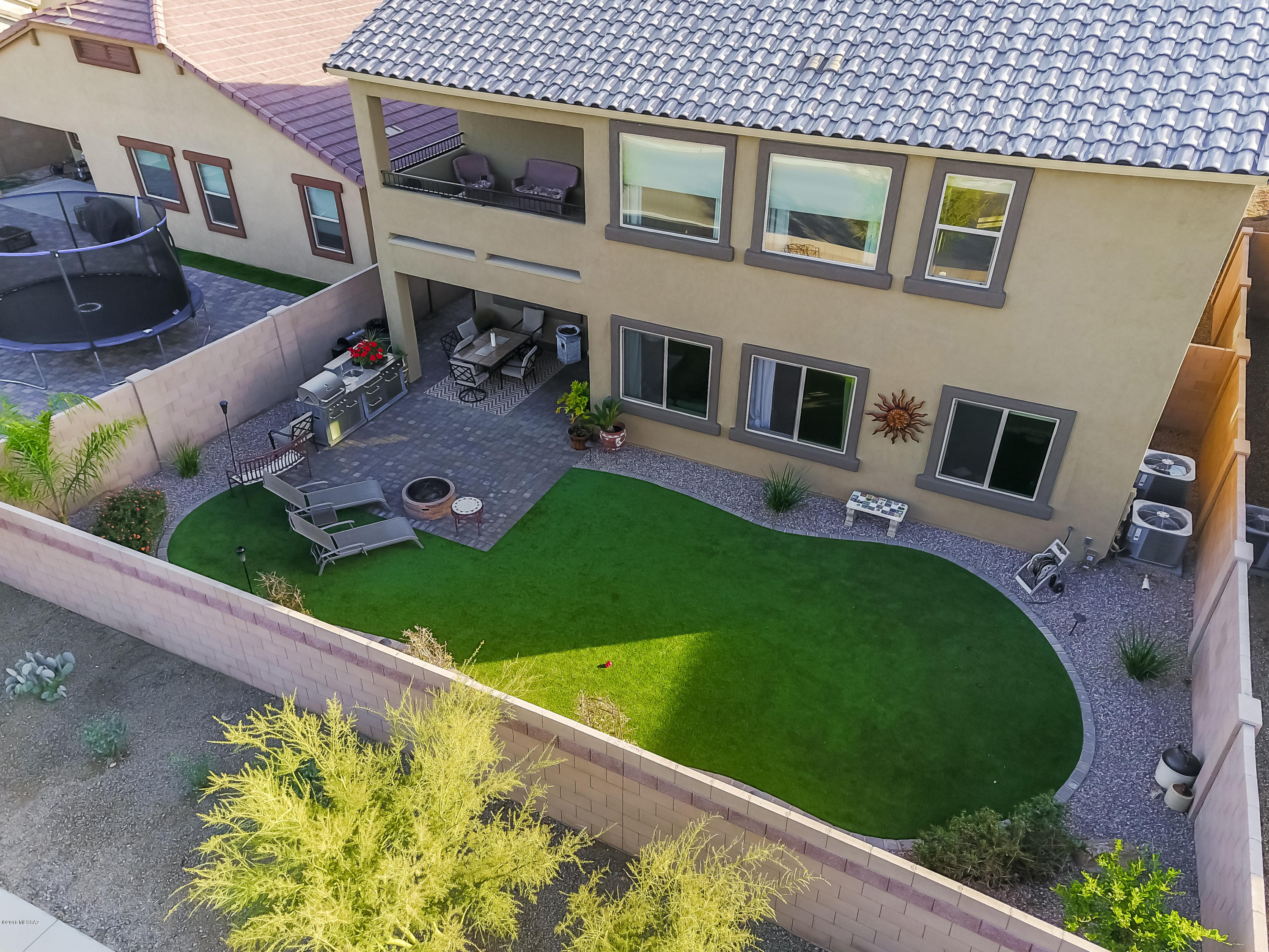 8563 N Gaetano Loop