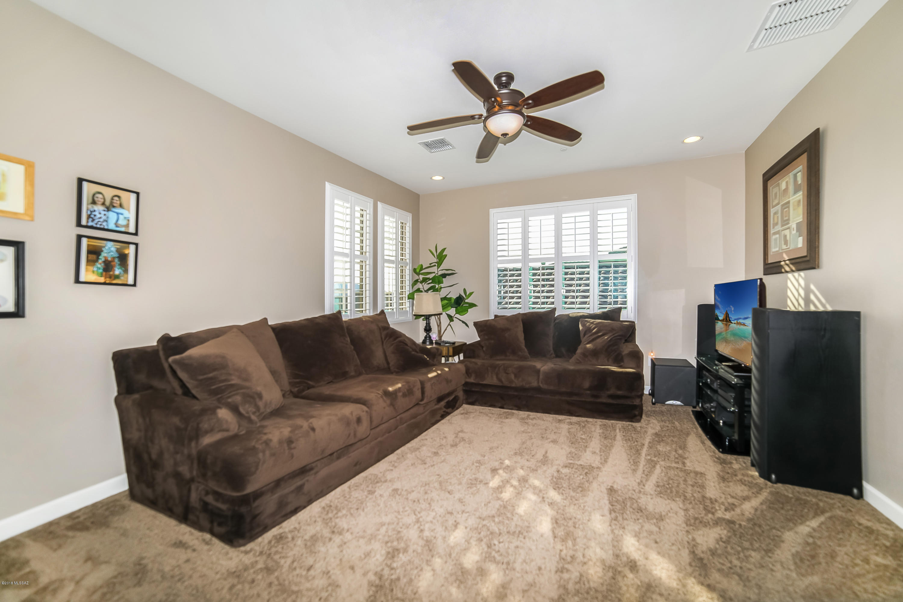 8563 N Gaetano Loop