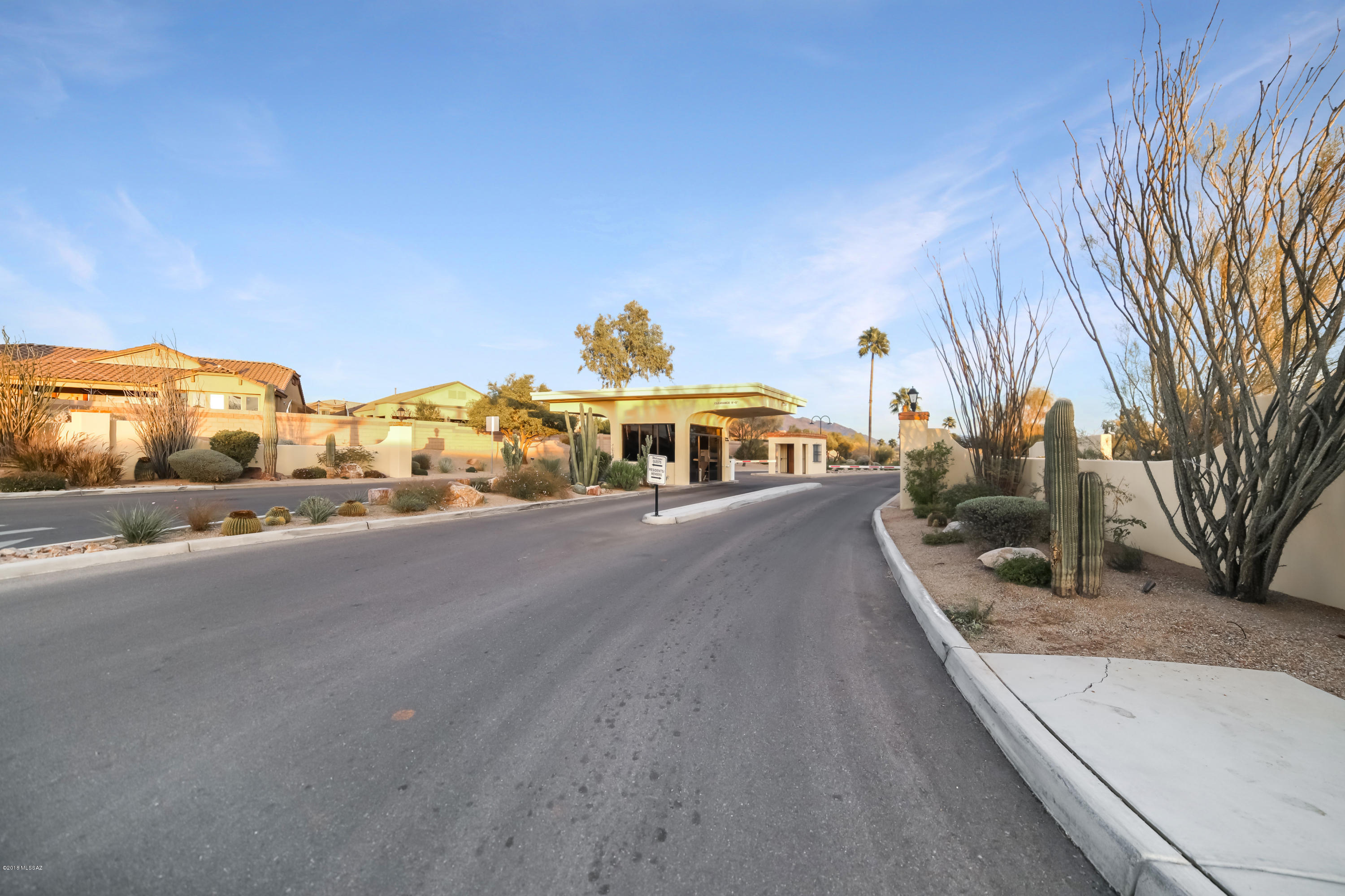 8563 N Gaetano Loop