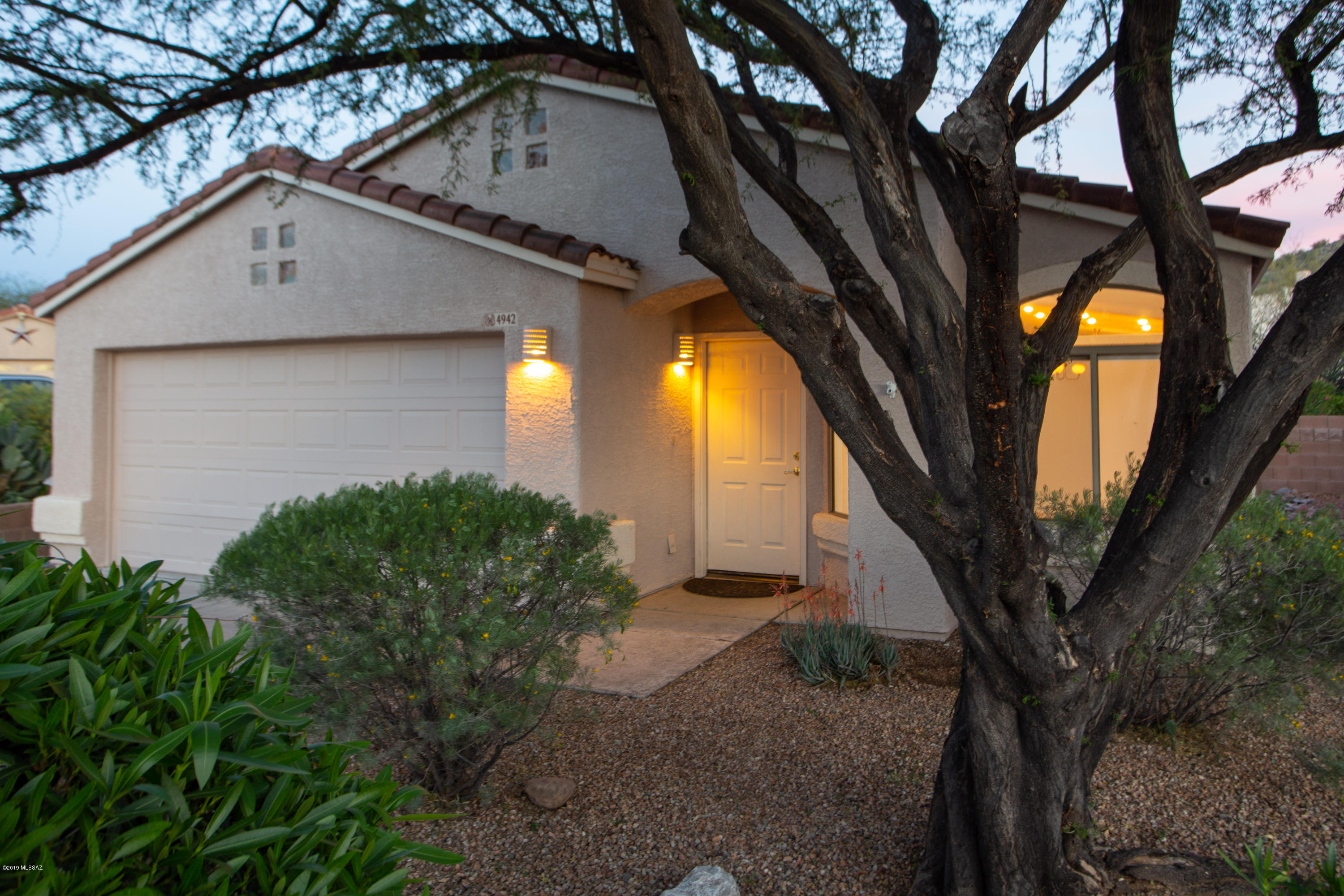 4942 N Sabino Gulch Court