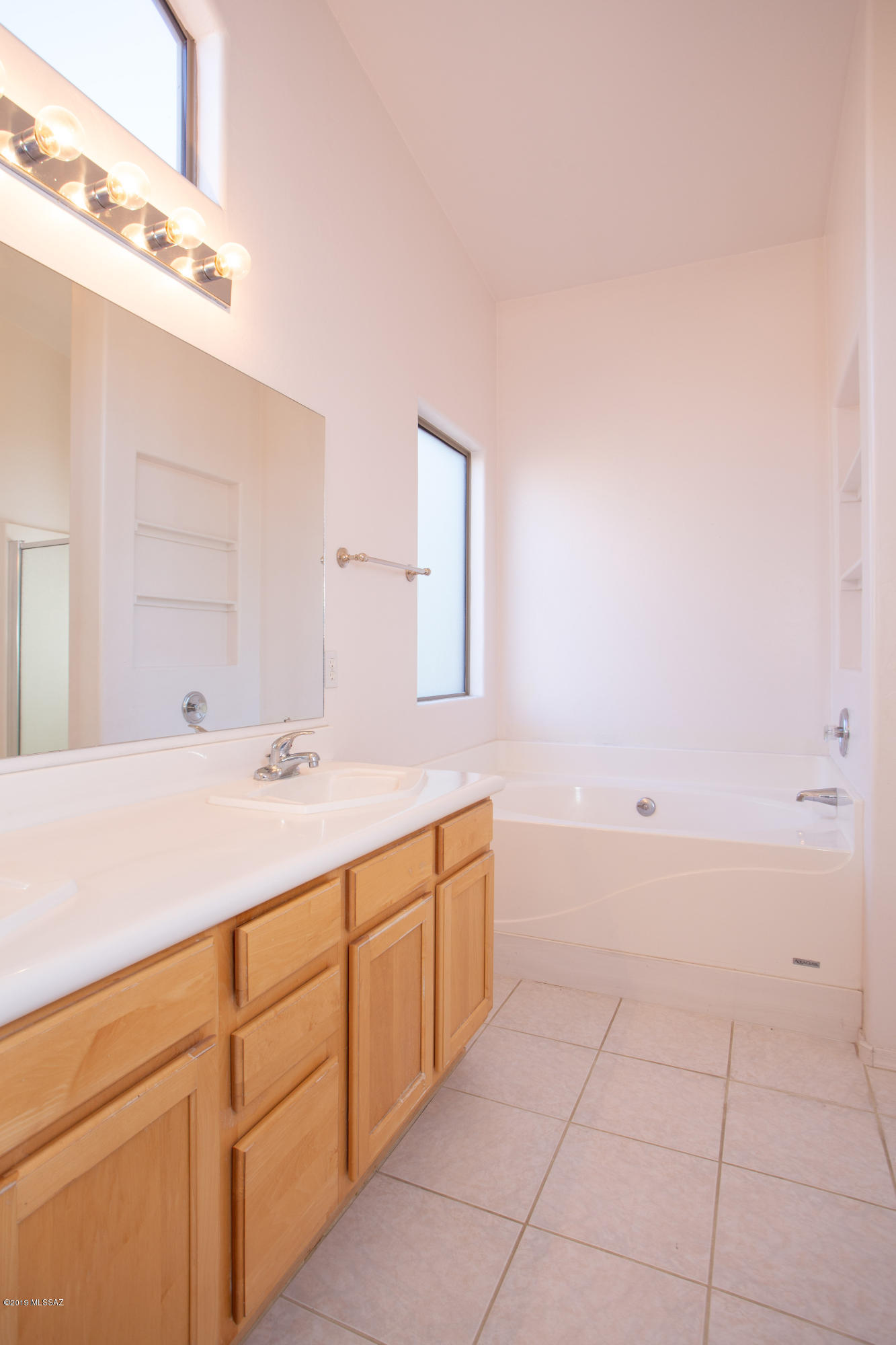 4942 N Sabino Gulch Court