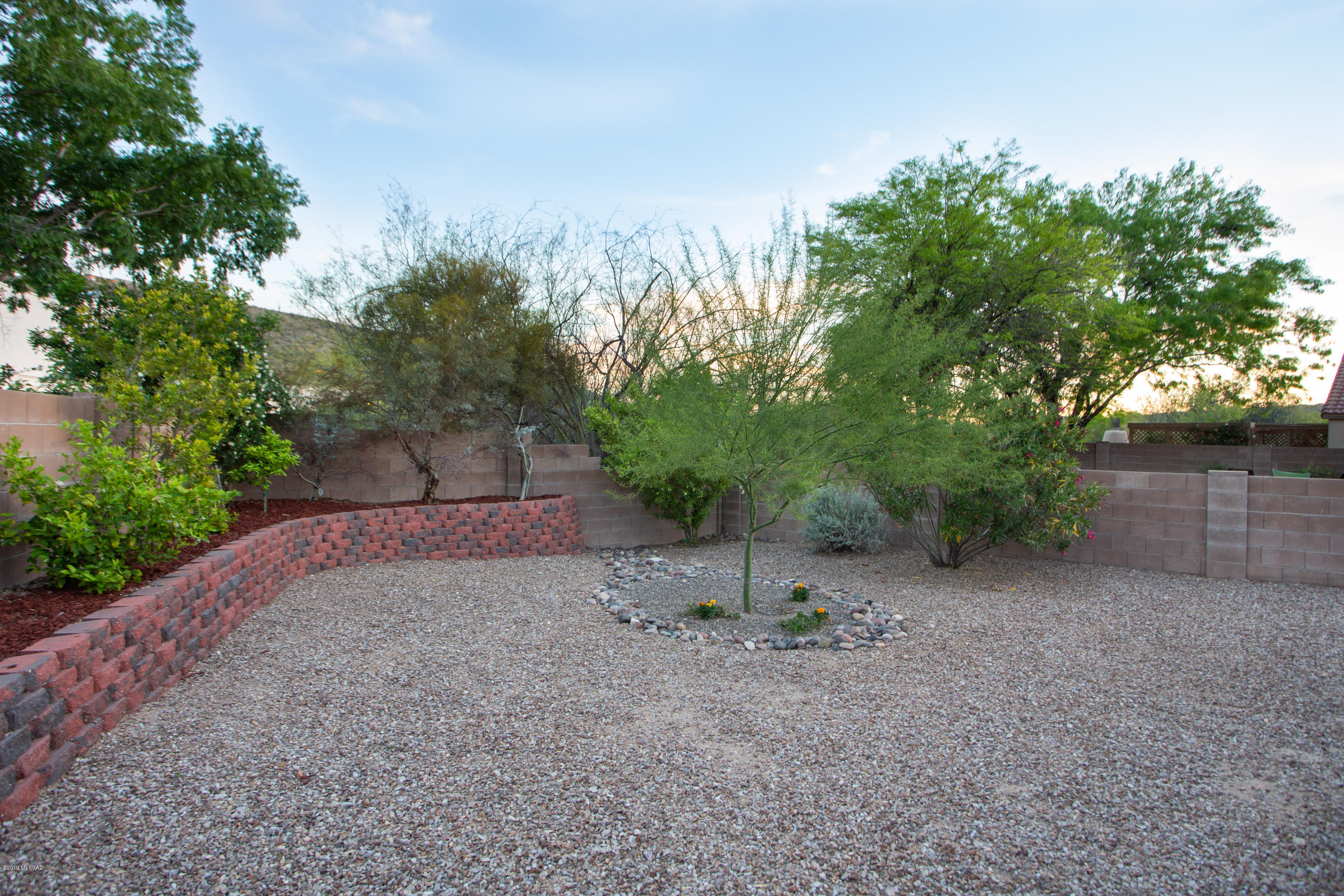4942 N Sabino Gulch Court
