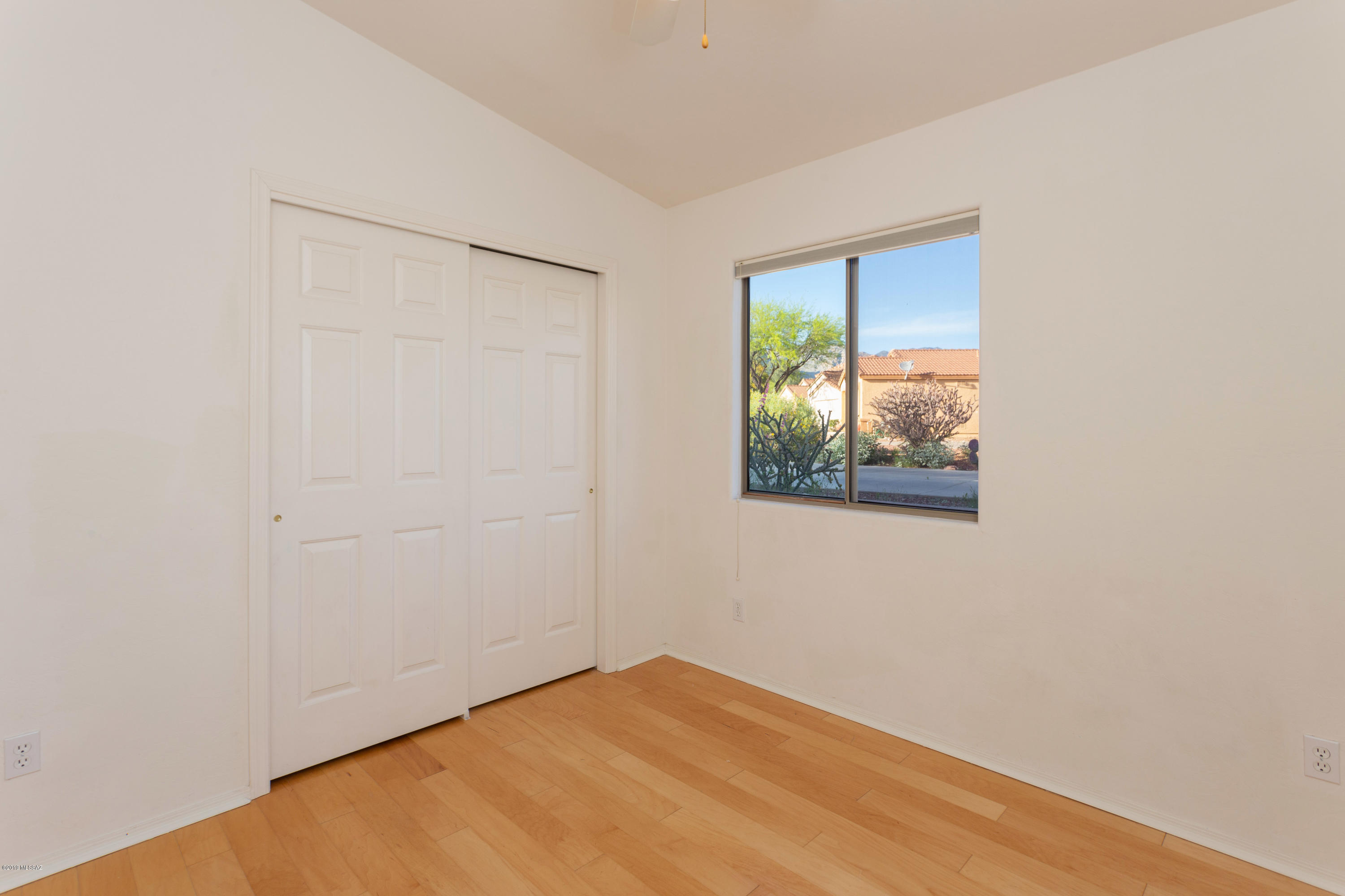 4942 N Sabino Gulch Court