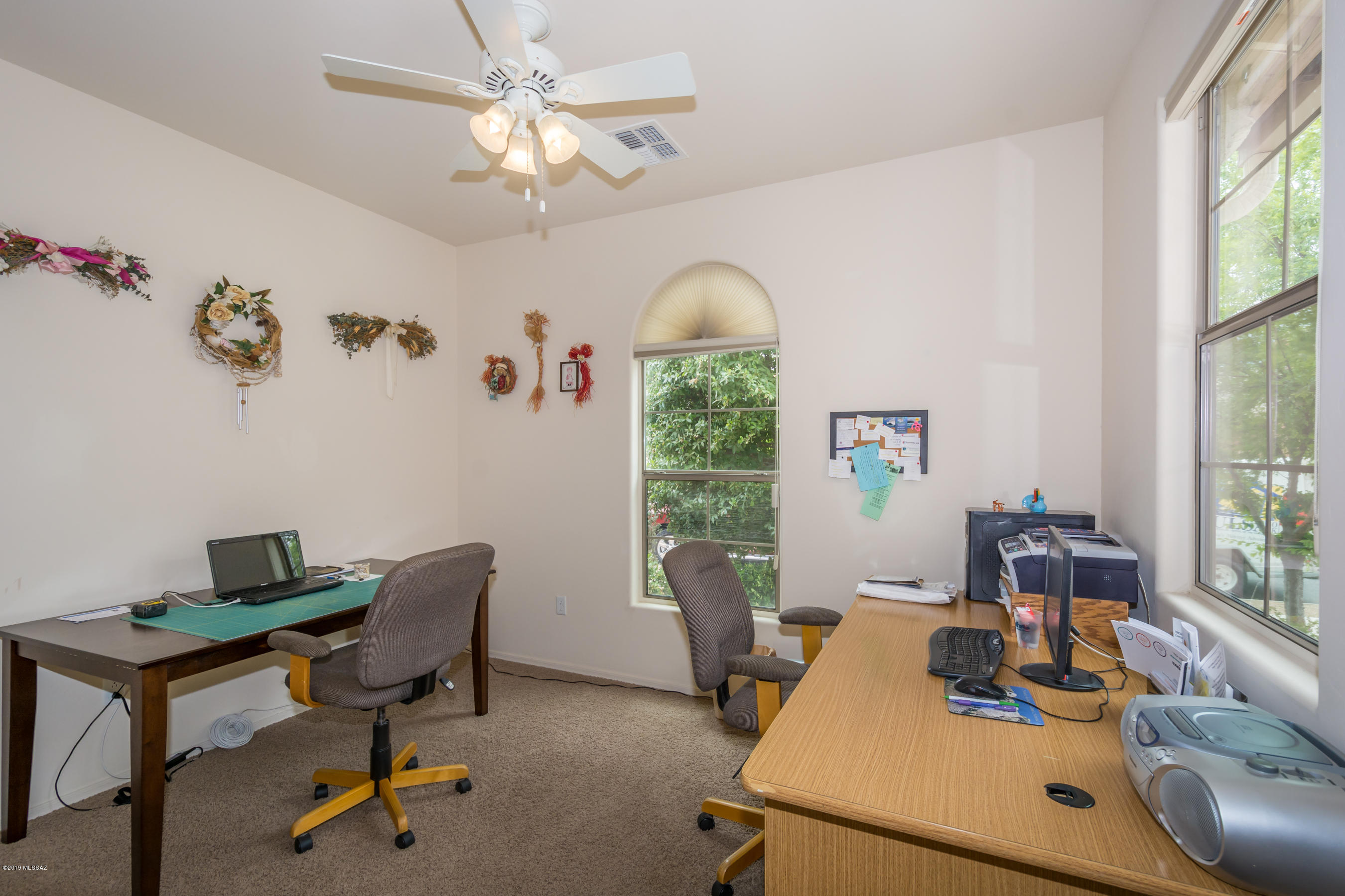 724 W Camino Tunera