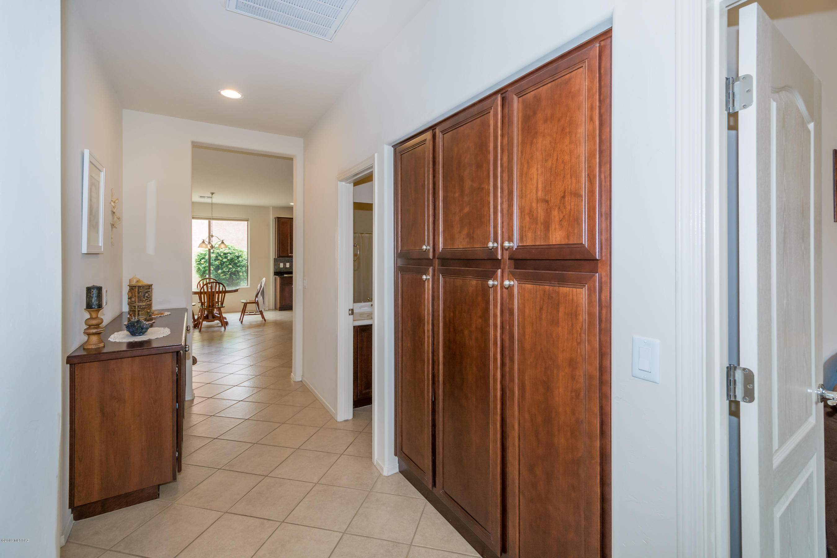 724 W Camino Tunera