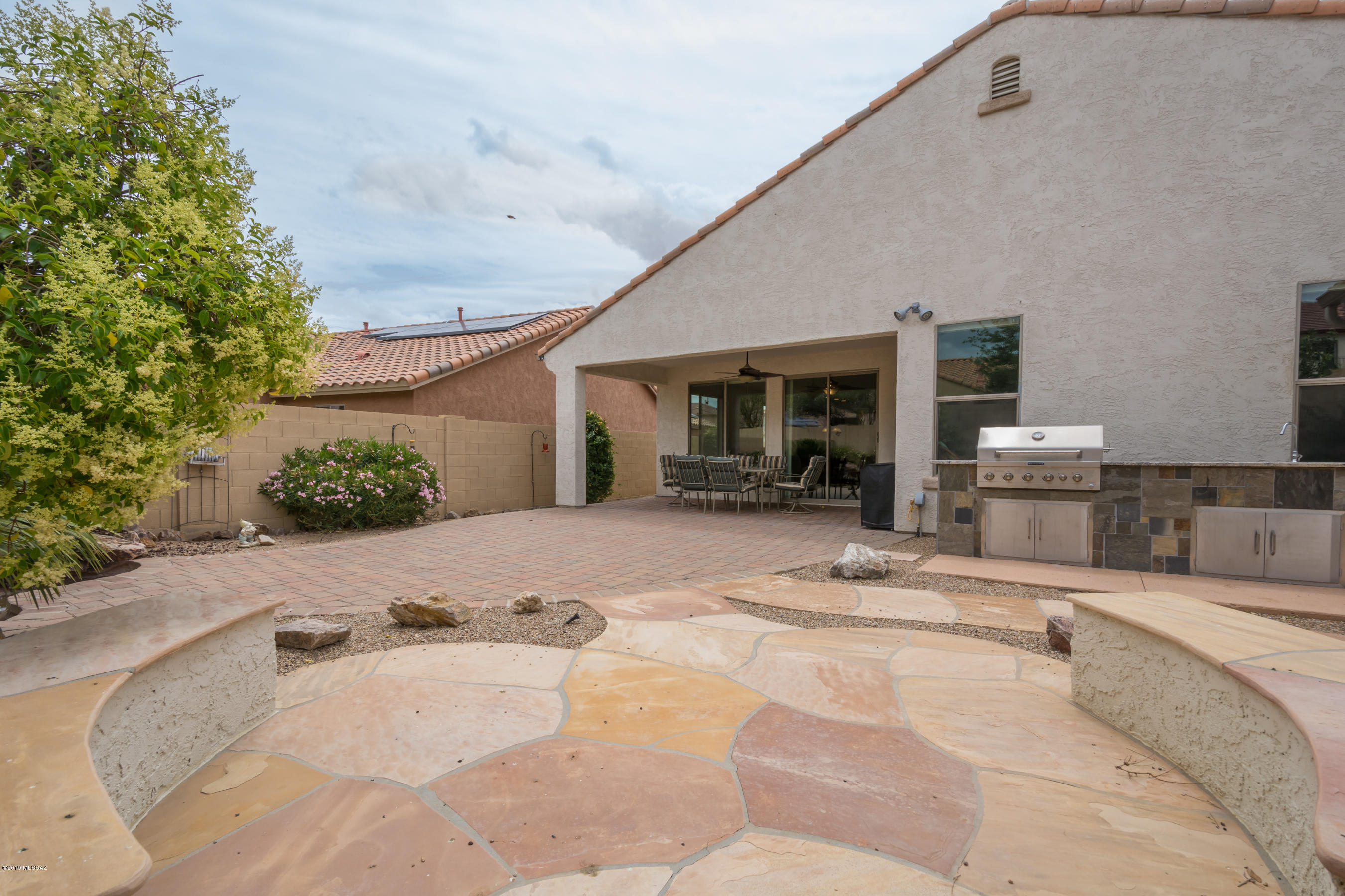 724 W Camino Tunera
