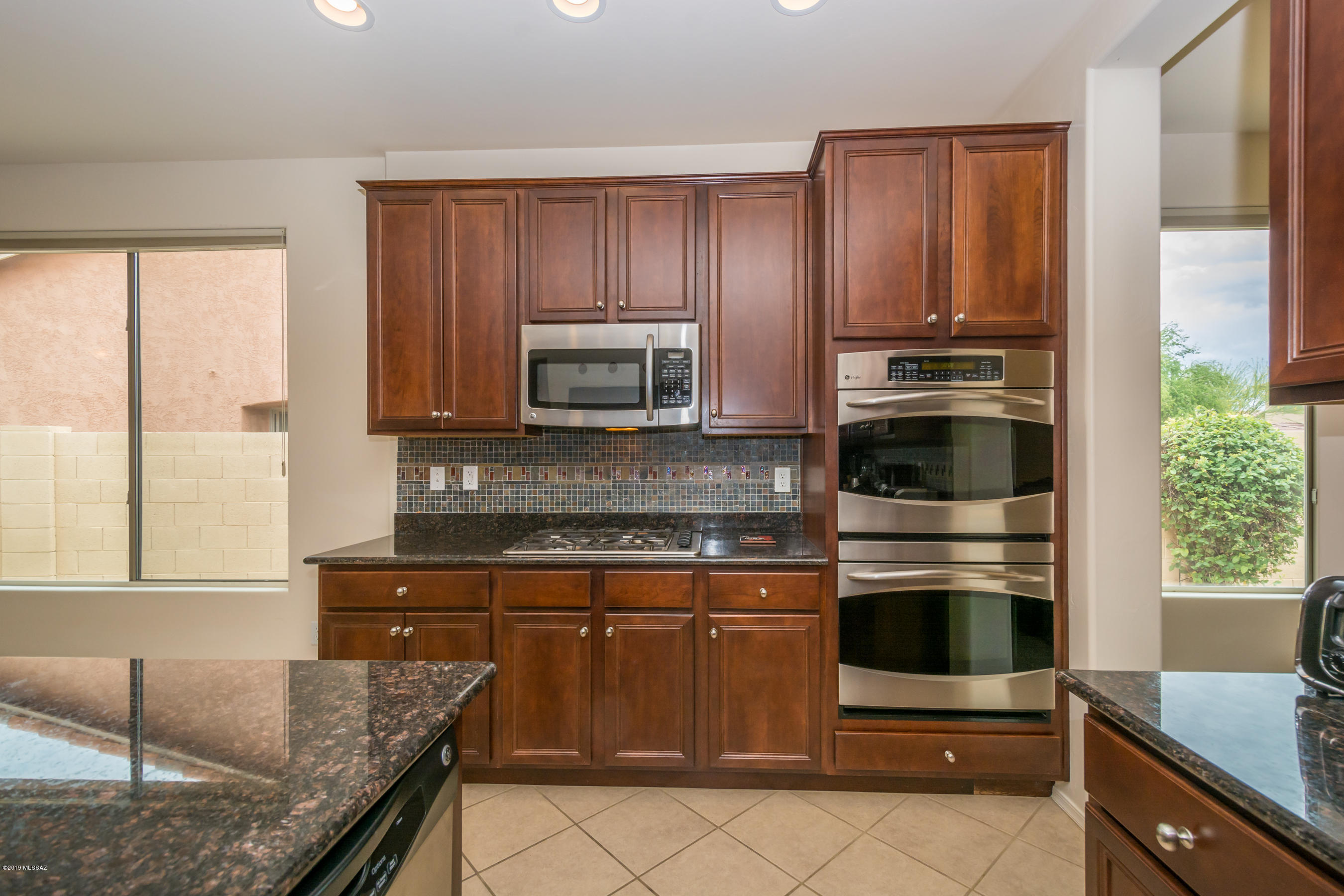 724 W Camino Tunera