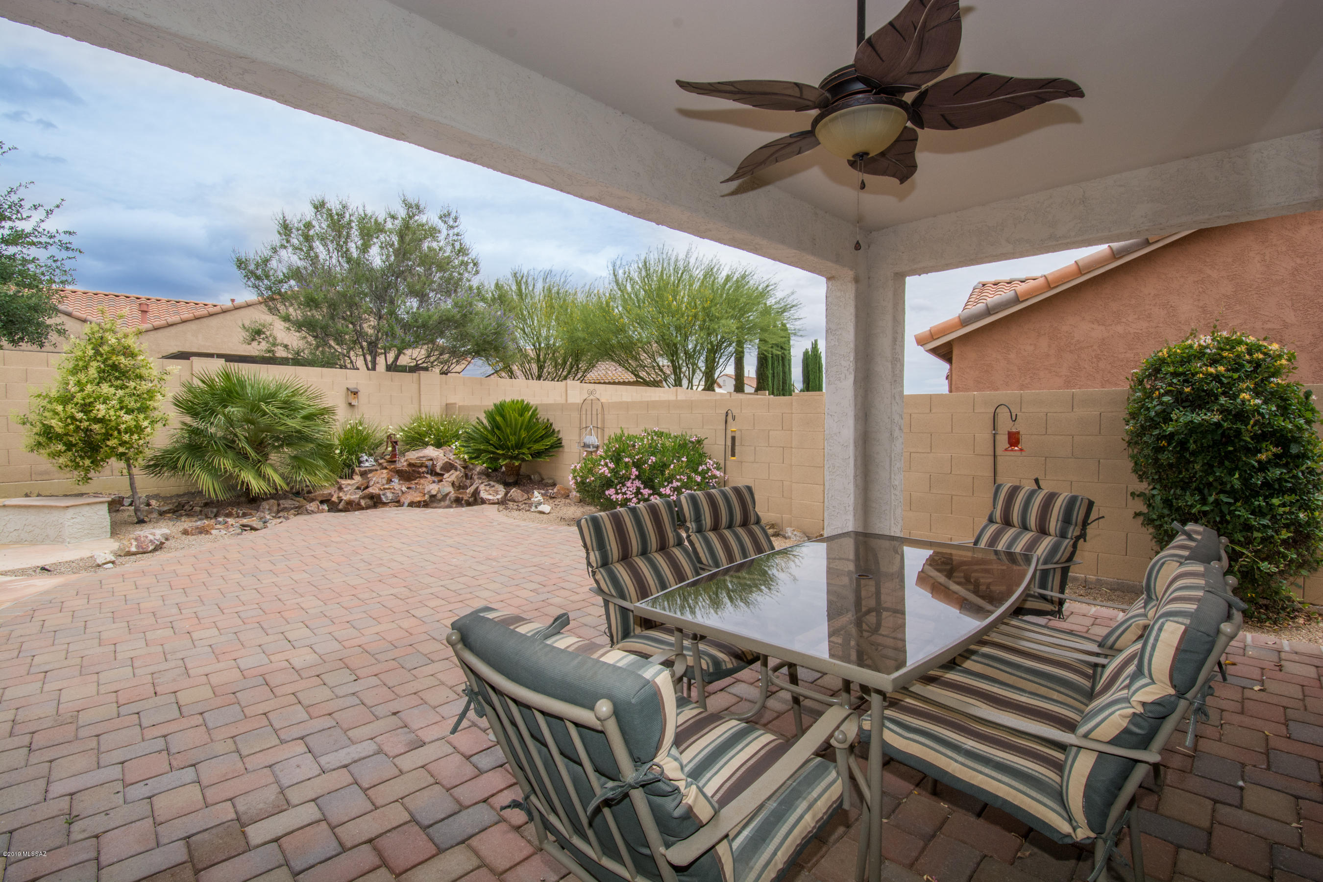 724 W Camino Tunera