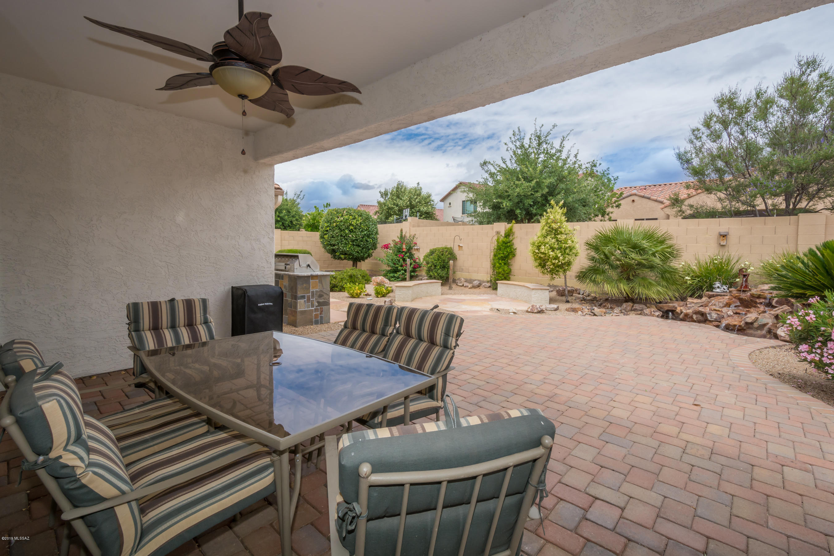 724 W Camino Tunera