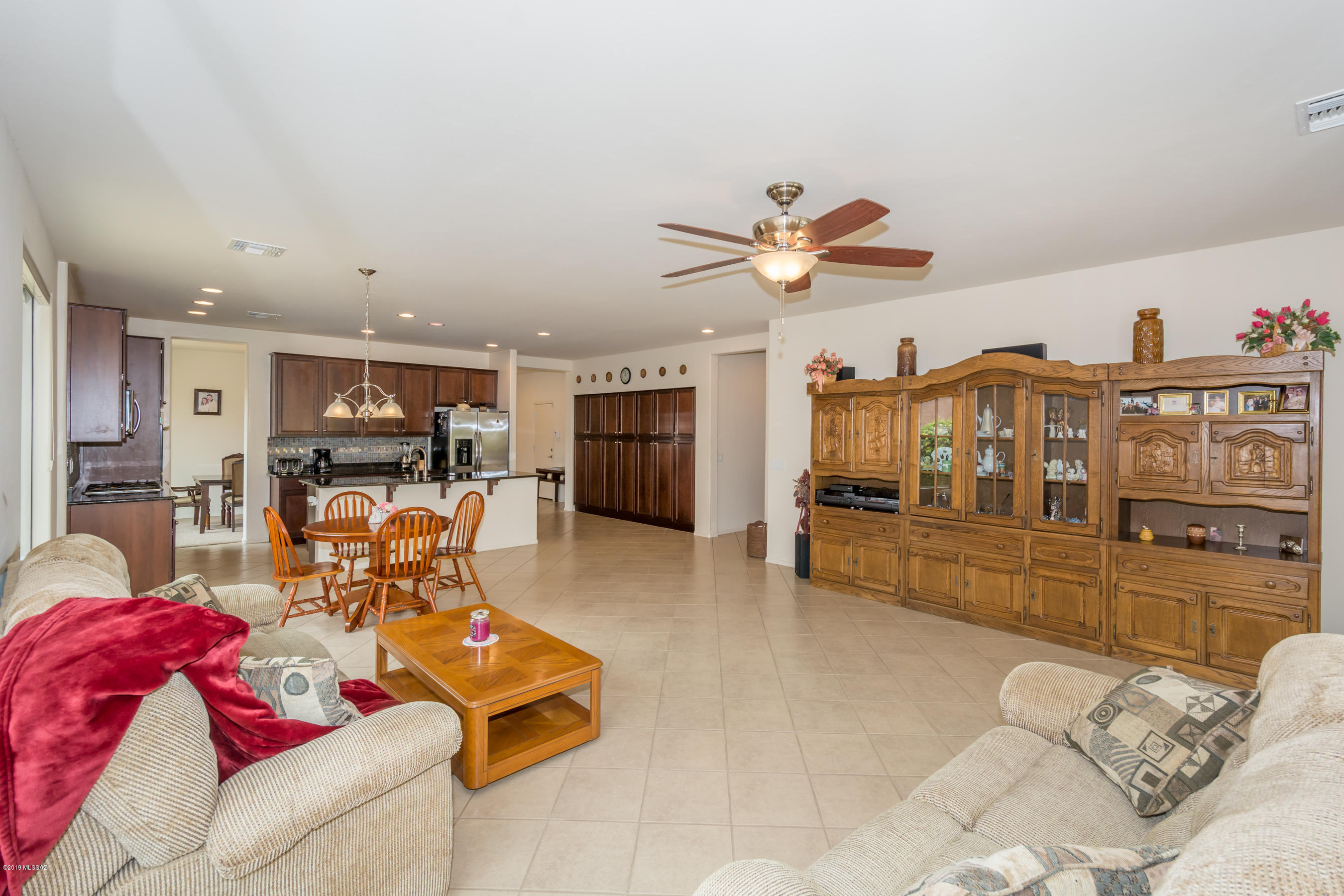 724 W Camino Tunera