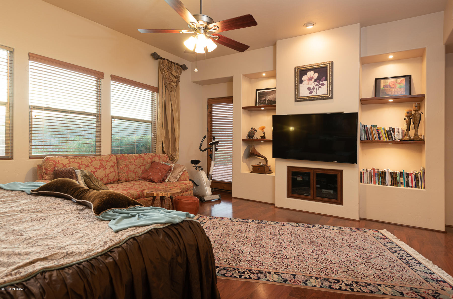 4407 N Sabino Mountain Drive
