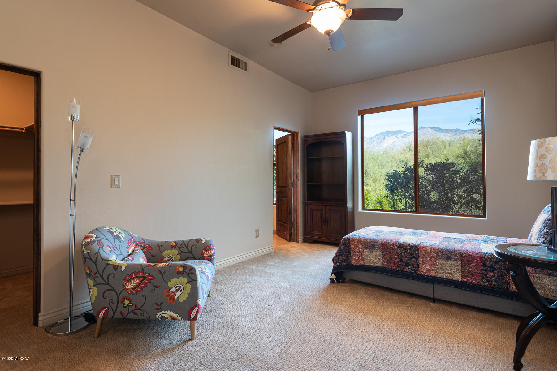 5070 N Hacienda Del Sol Road