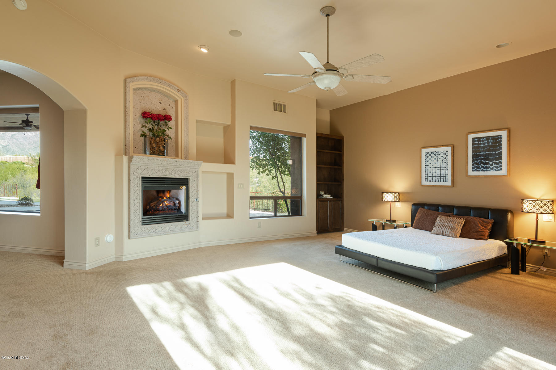 5070 N Hacienda Del Sol Road