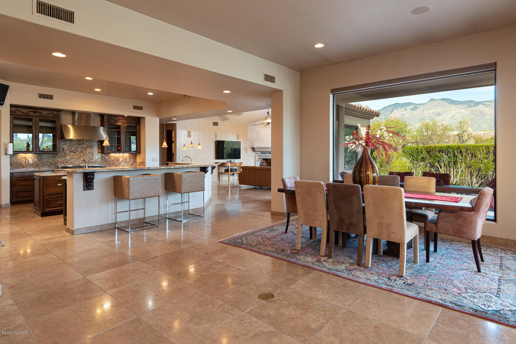 5070 N Hacienda Del Sol Road