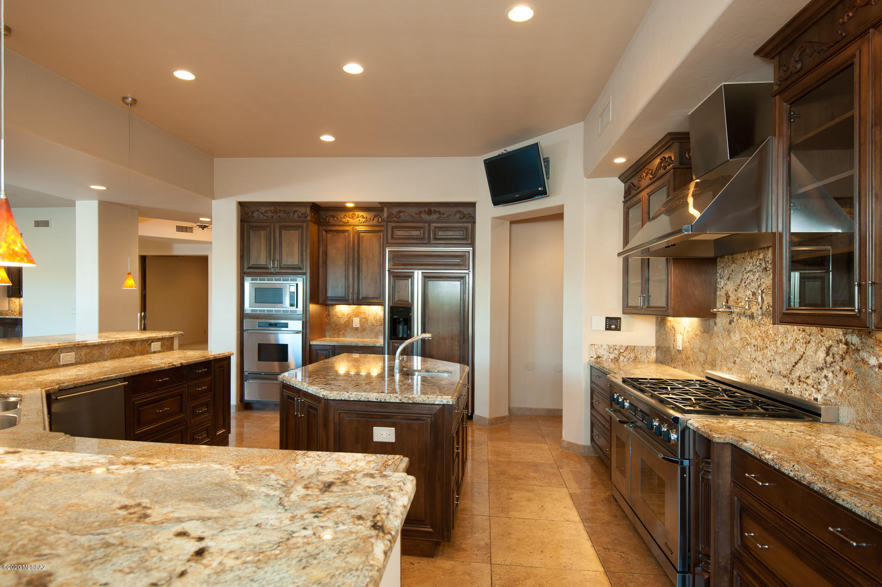 5070 N Hacienda Del Sol Road