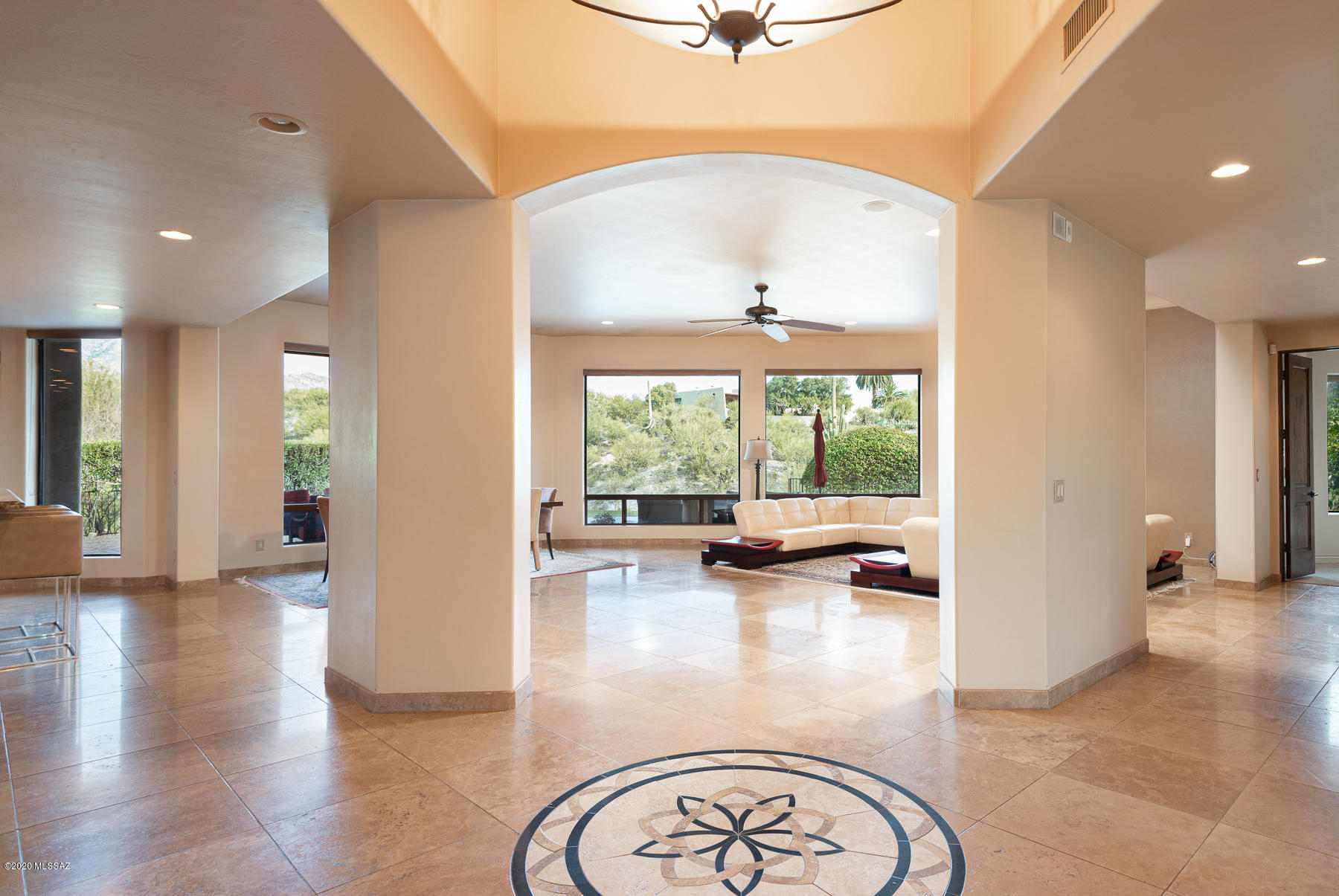 5070 N Hacienda Del Sol Road