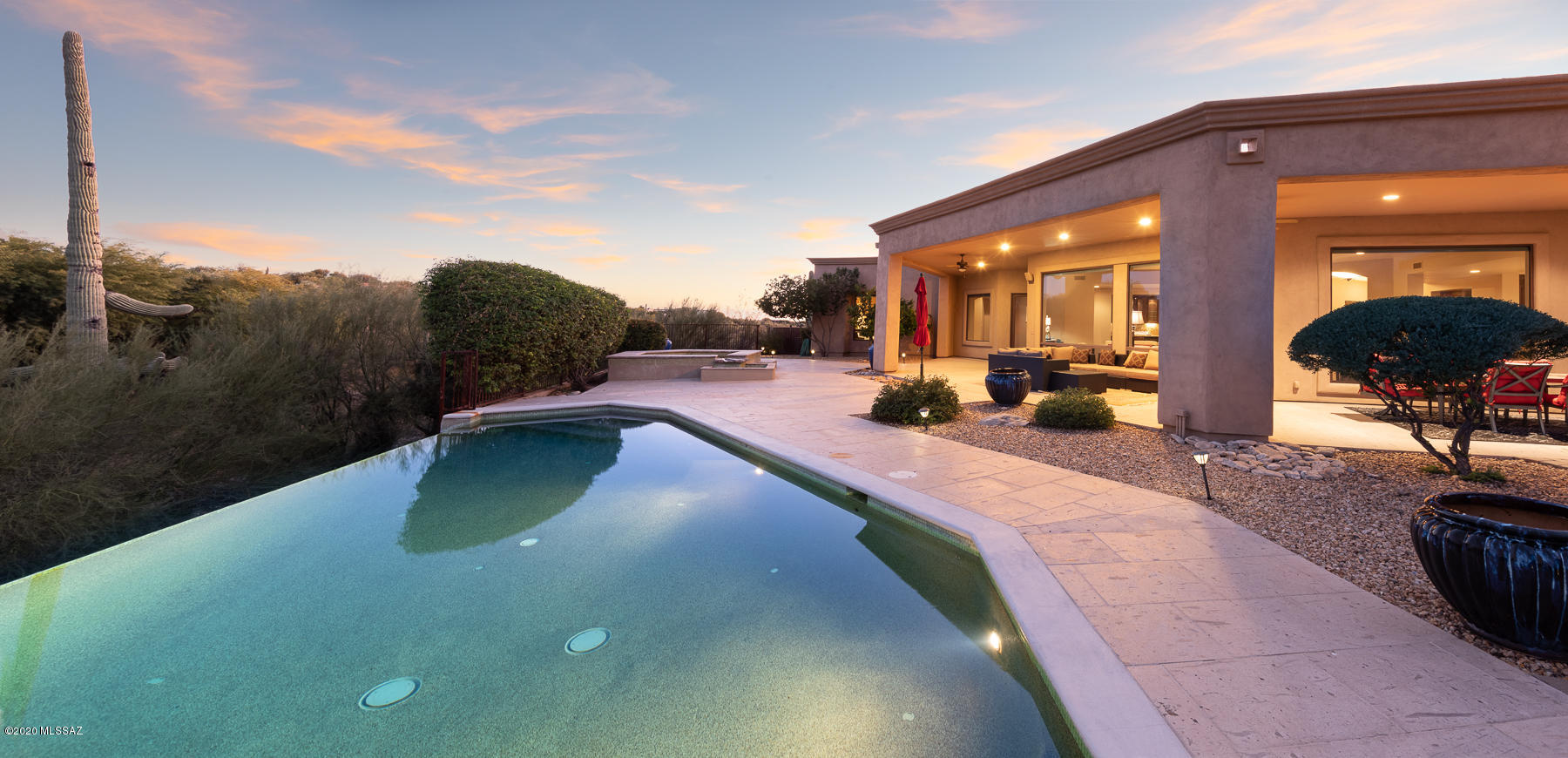 5070 N Hacienda Del Sol Road