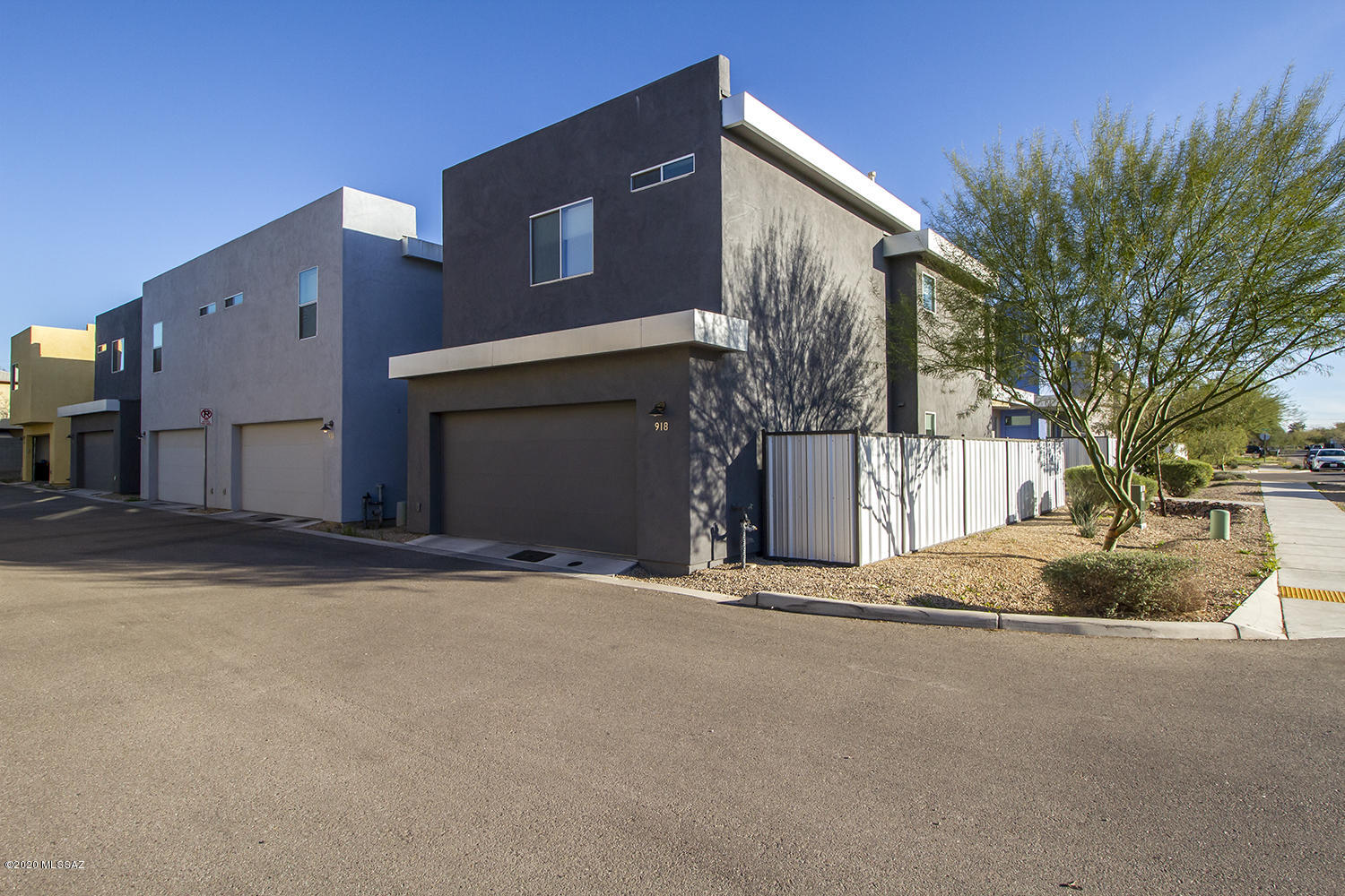 918 E Millenium Court