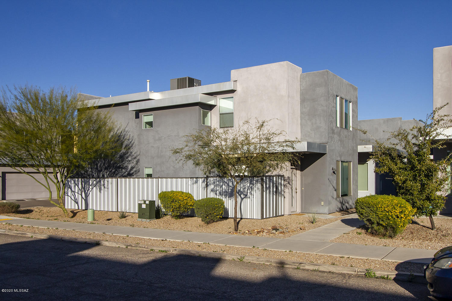918 E Millenium Court