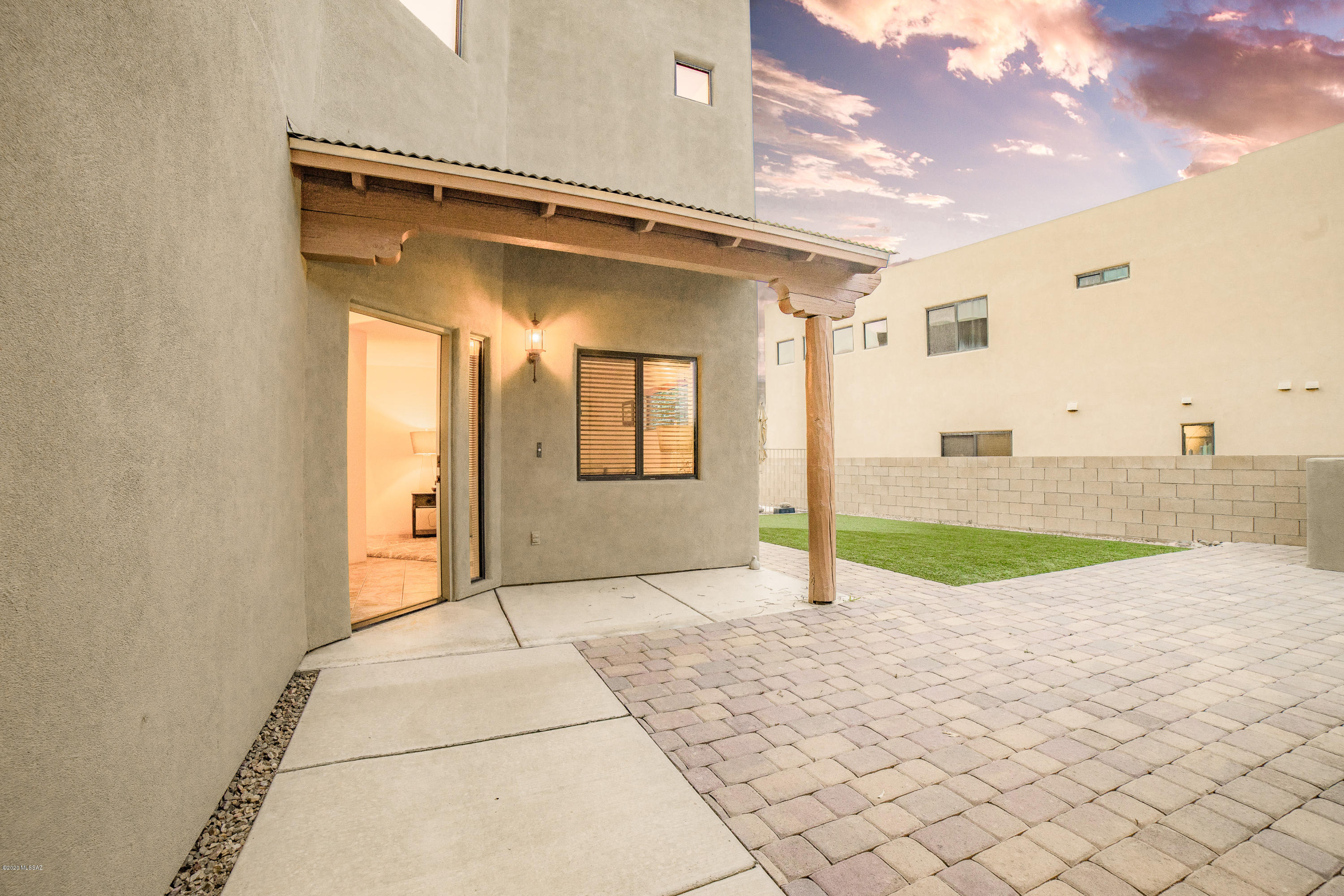 208 S Sycamore Creek Place