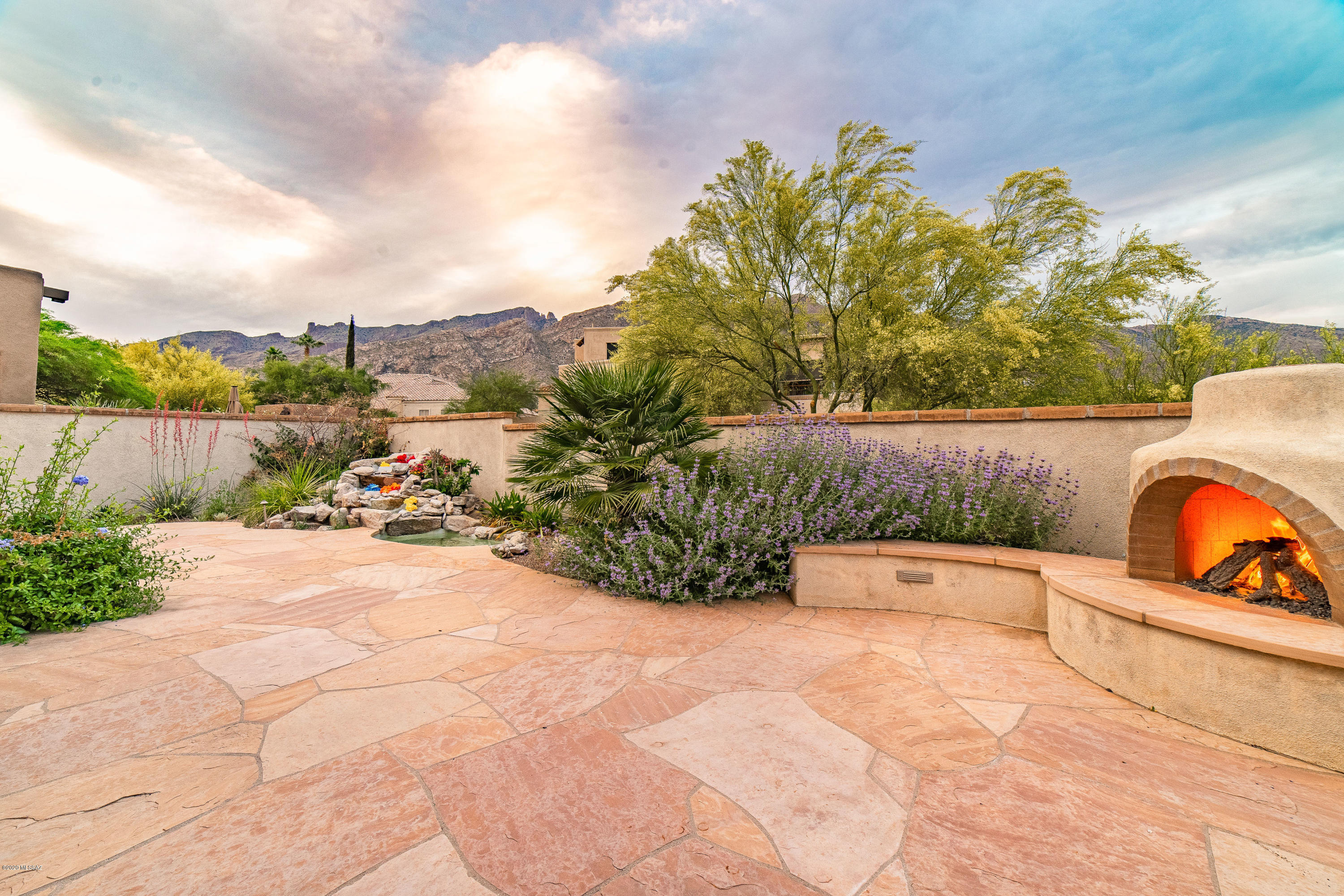 4744 E Mission Hill Drive