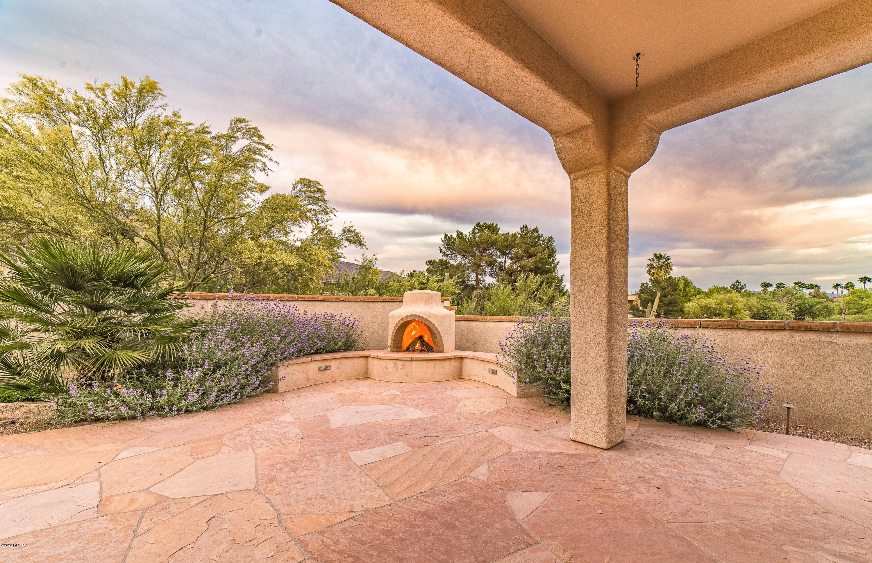4744 E Mission Hill Drive